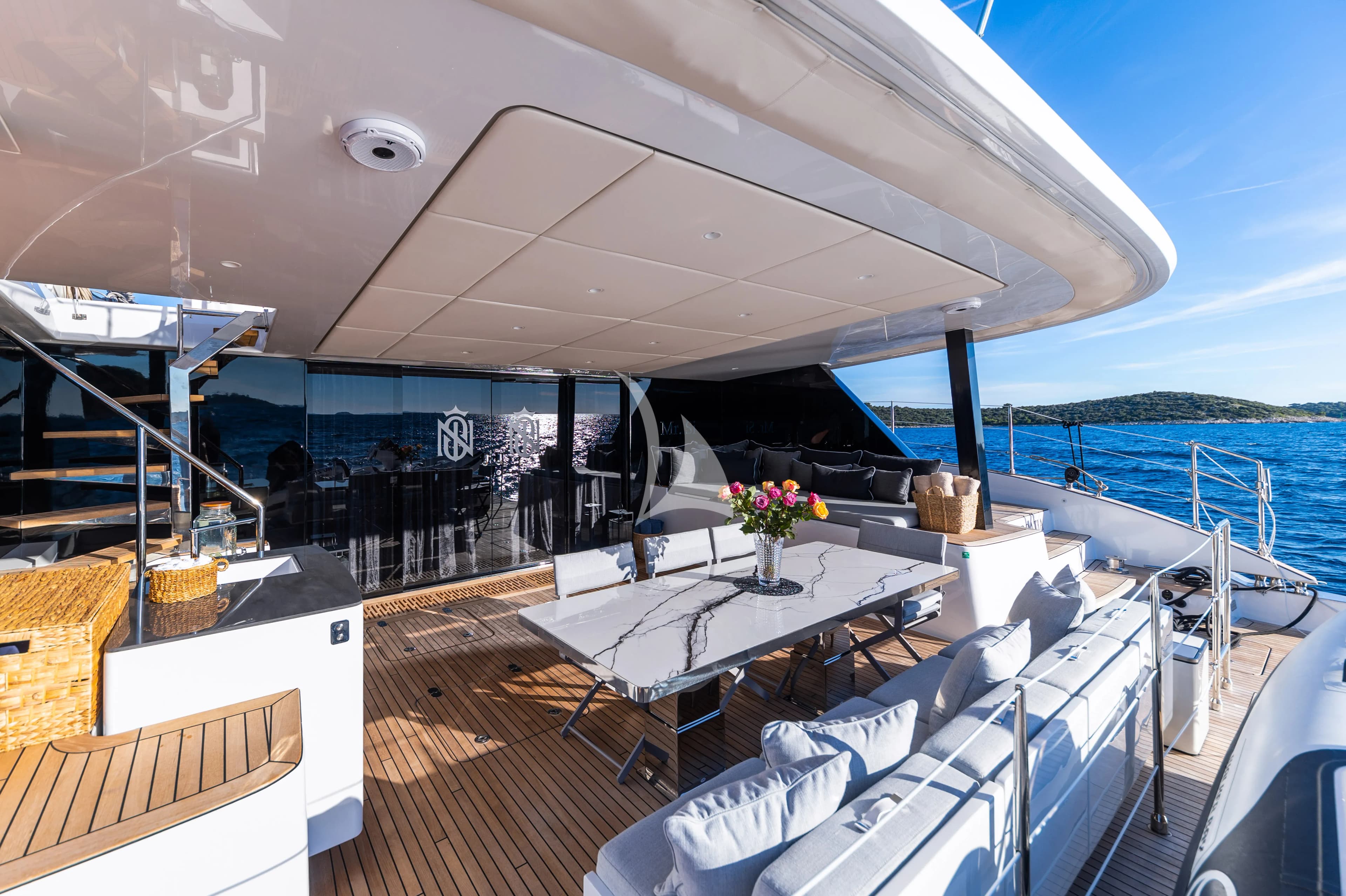 MR.SI – Sunreef Yachts