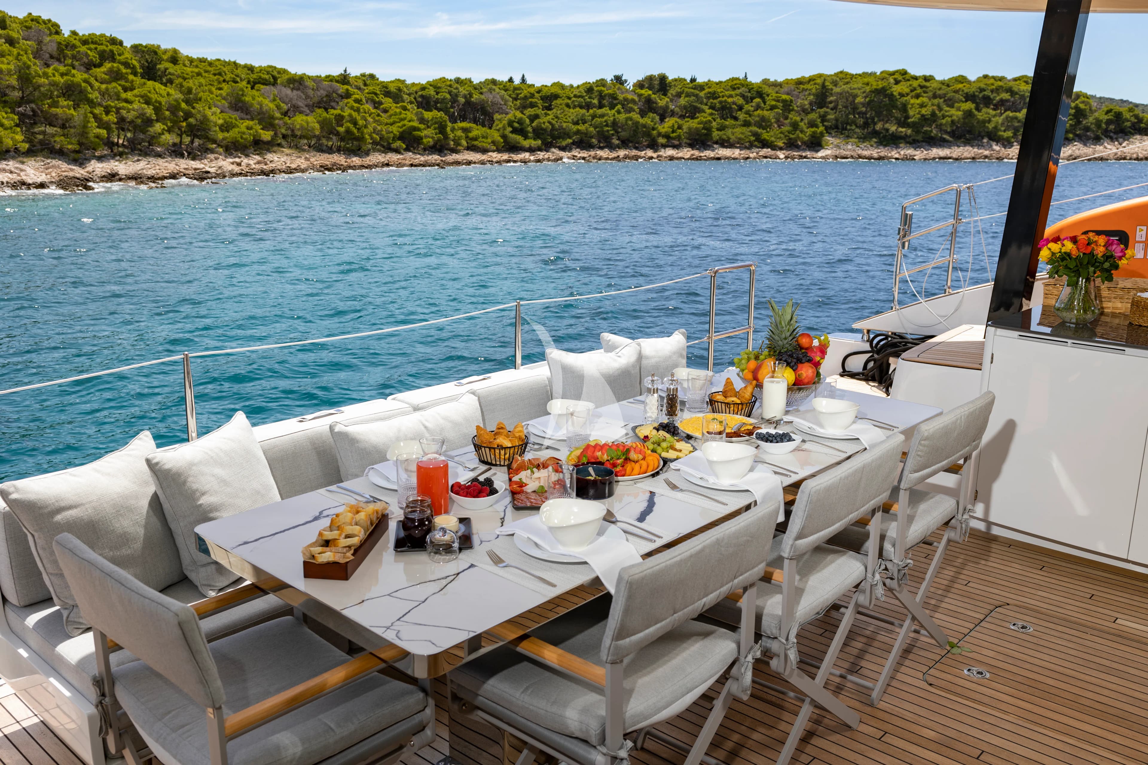 MR.SI – Sunreef Yachts