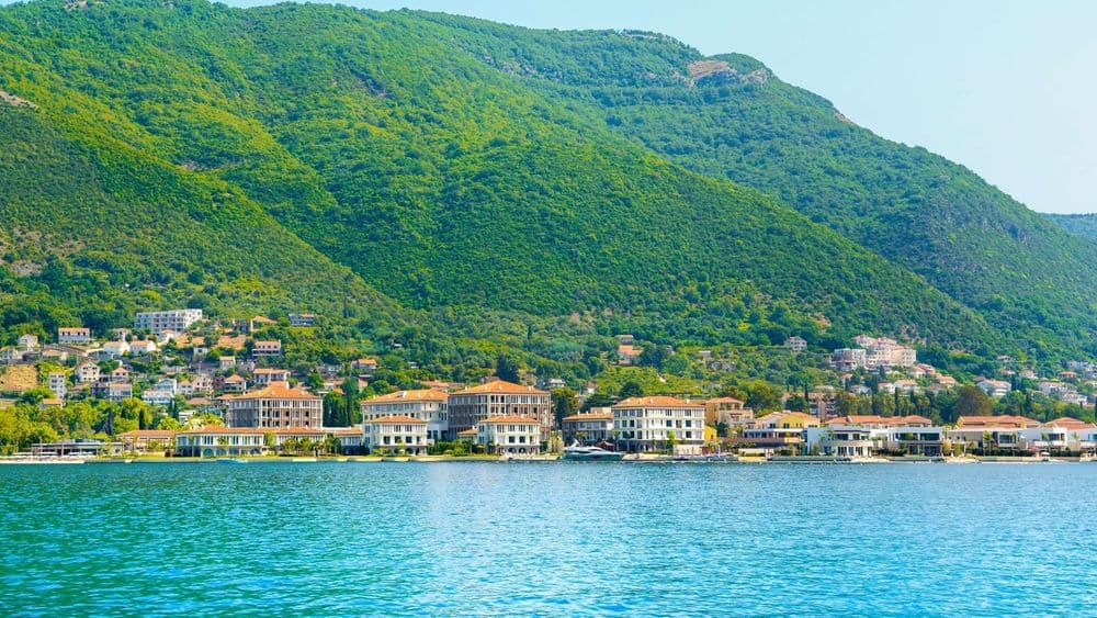 Day 4: Kotor to Oyster Farm to Portonovi (12nm)