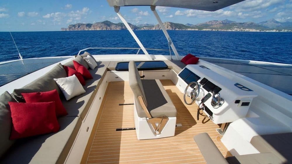 silent 55 exterior flybridge helm