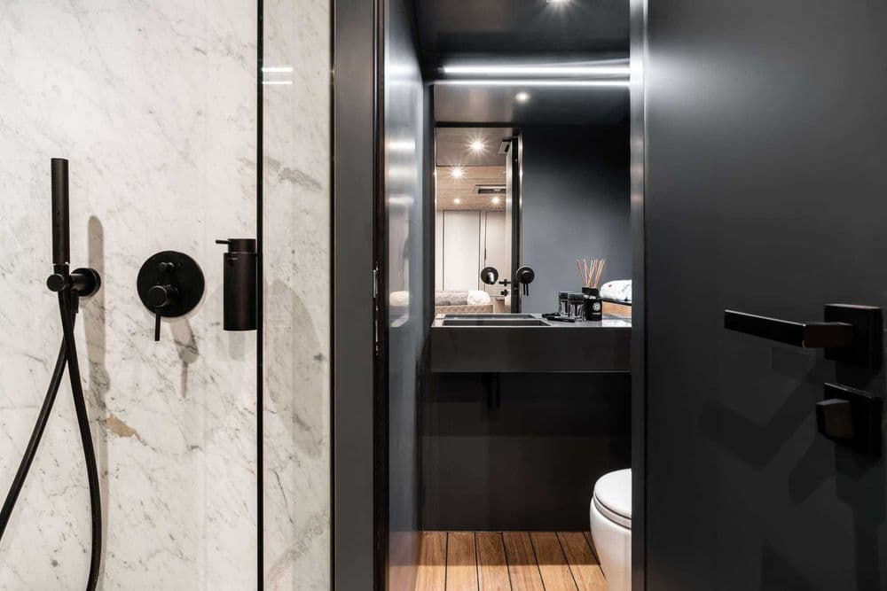 e supercat caribbean interior bathroom