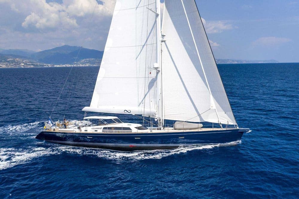 sy lady 8 exterior shot of sailing