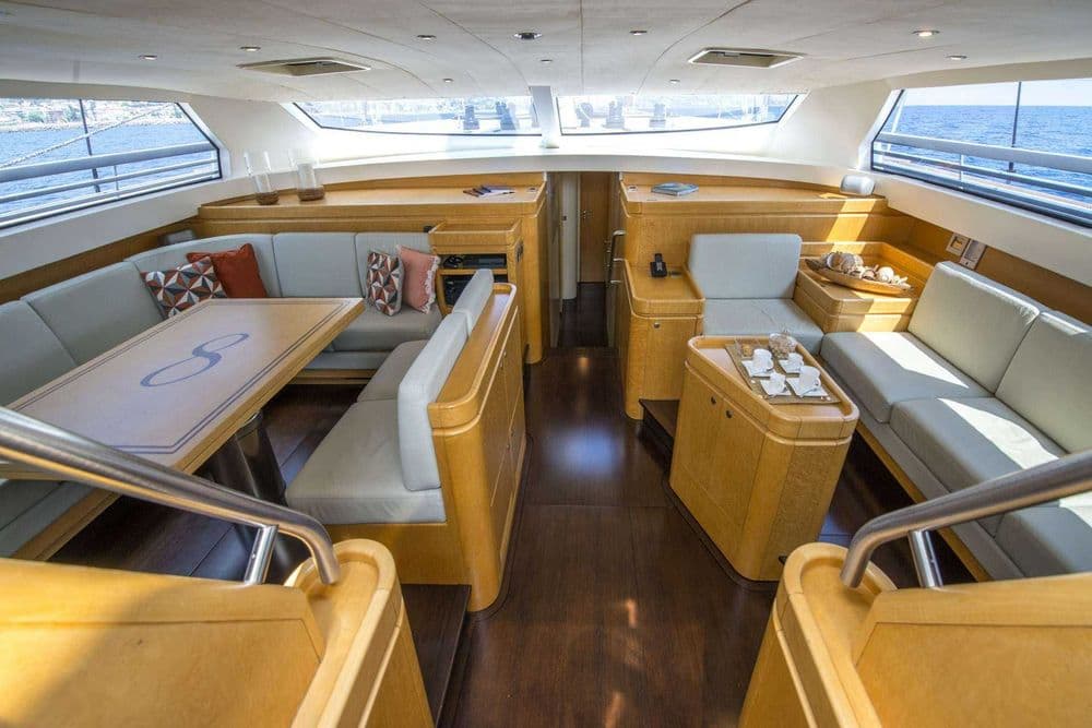 sy lady 8 interior dining area