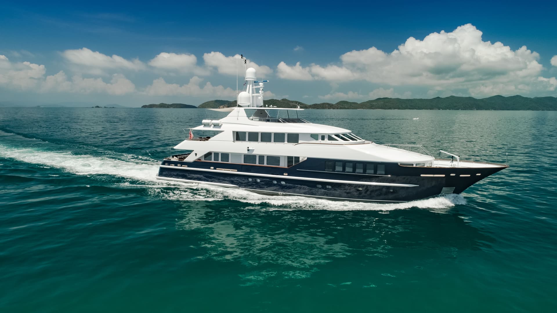 LADY AZUL – Heesen