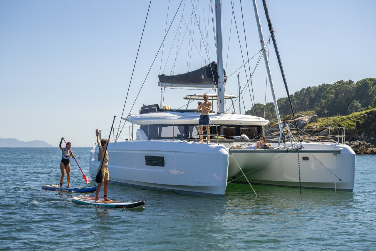 Lagoon 43 - 4 + 1 cab. Cloud Dancer 2 – Lagoon