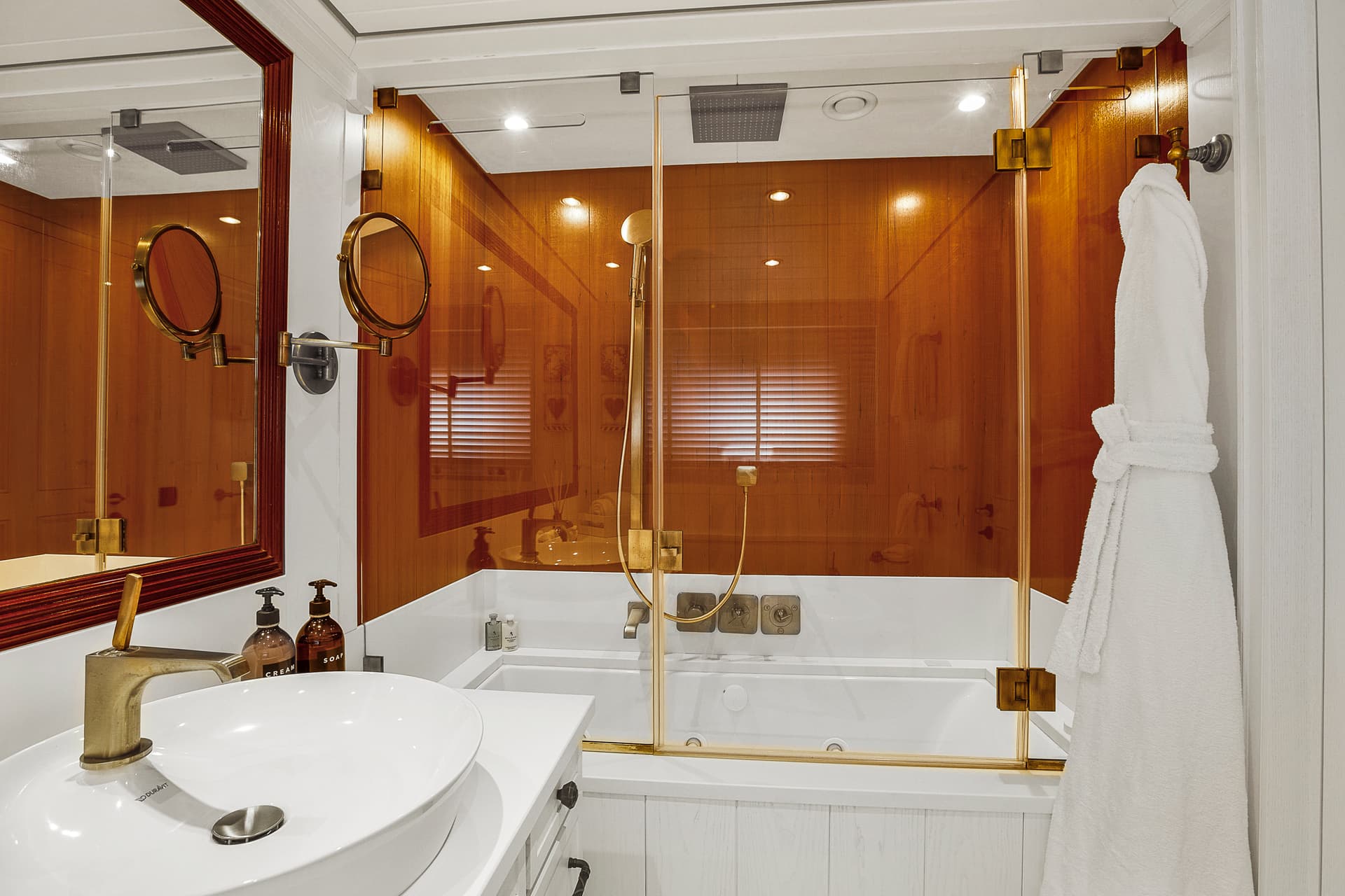 LADY TRUDY