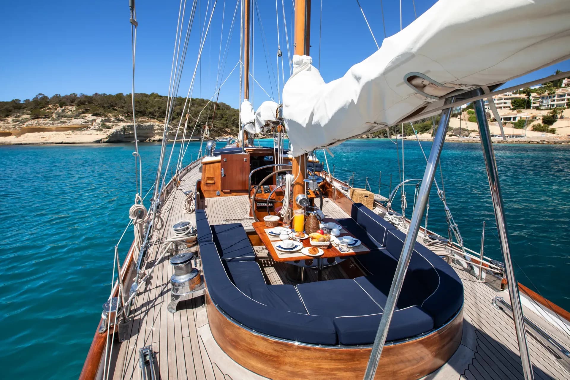 GAEL I – Exterior
