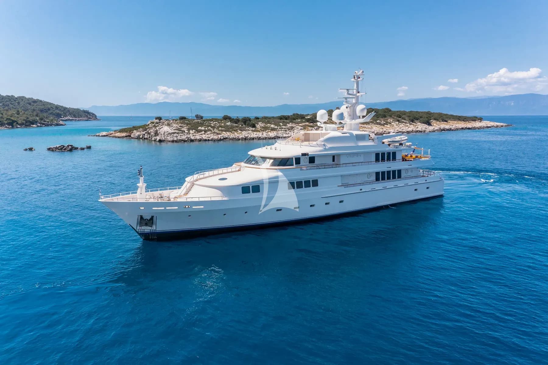 VERA – Exterior