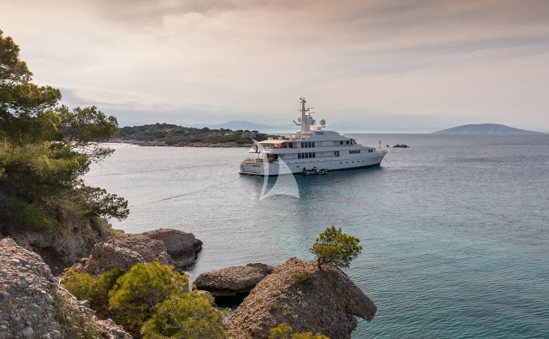 VERA – Exterior