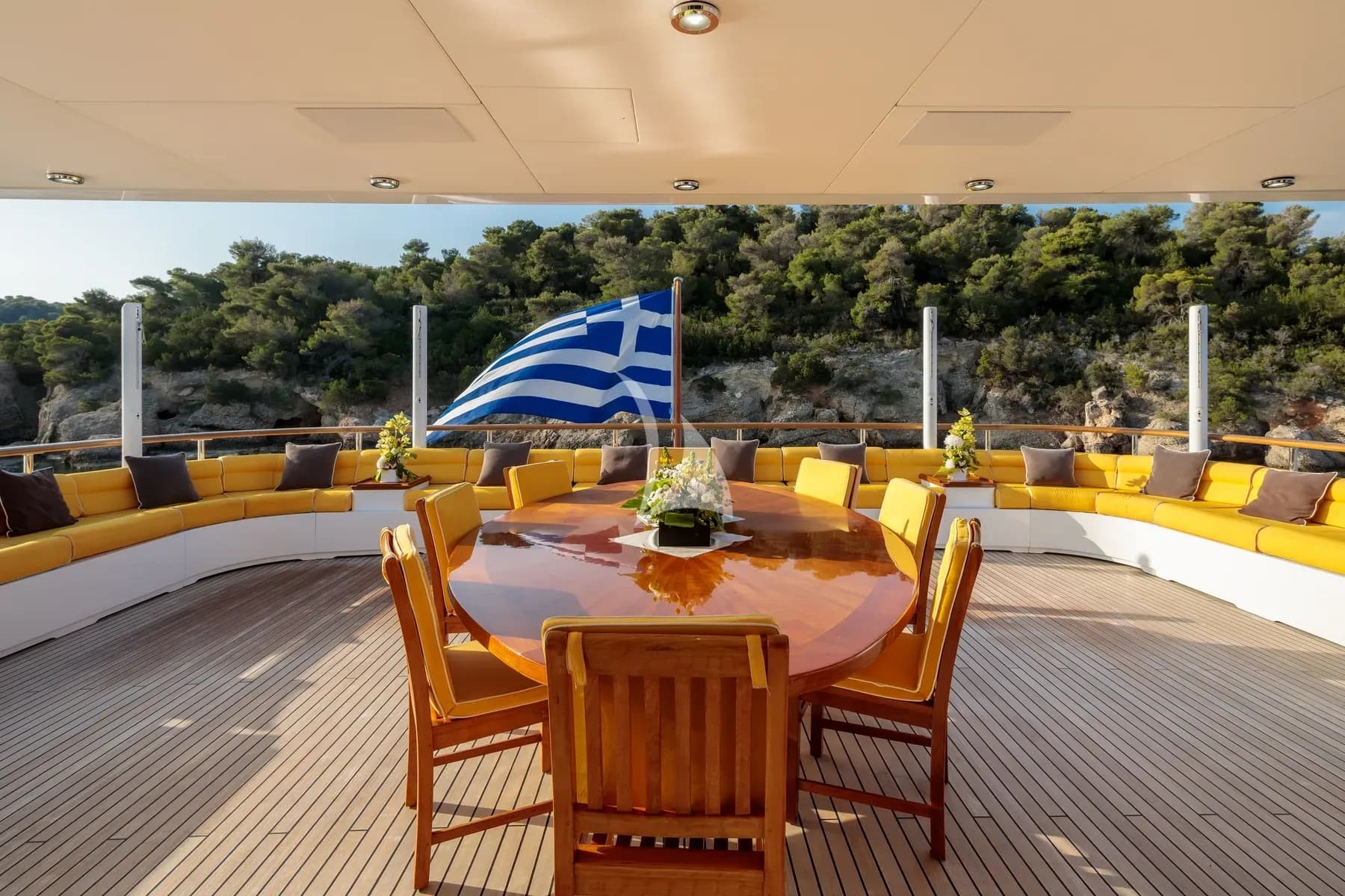 VERA – Exterior