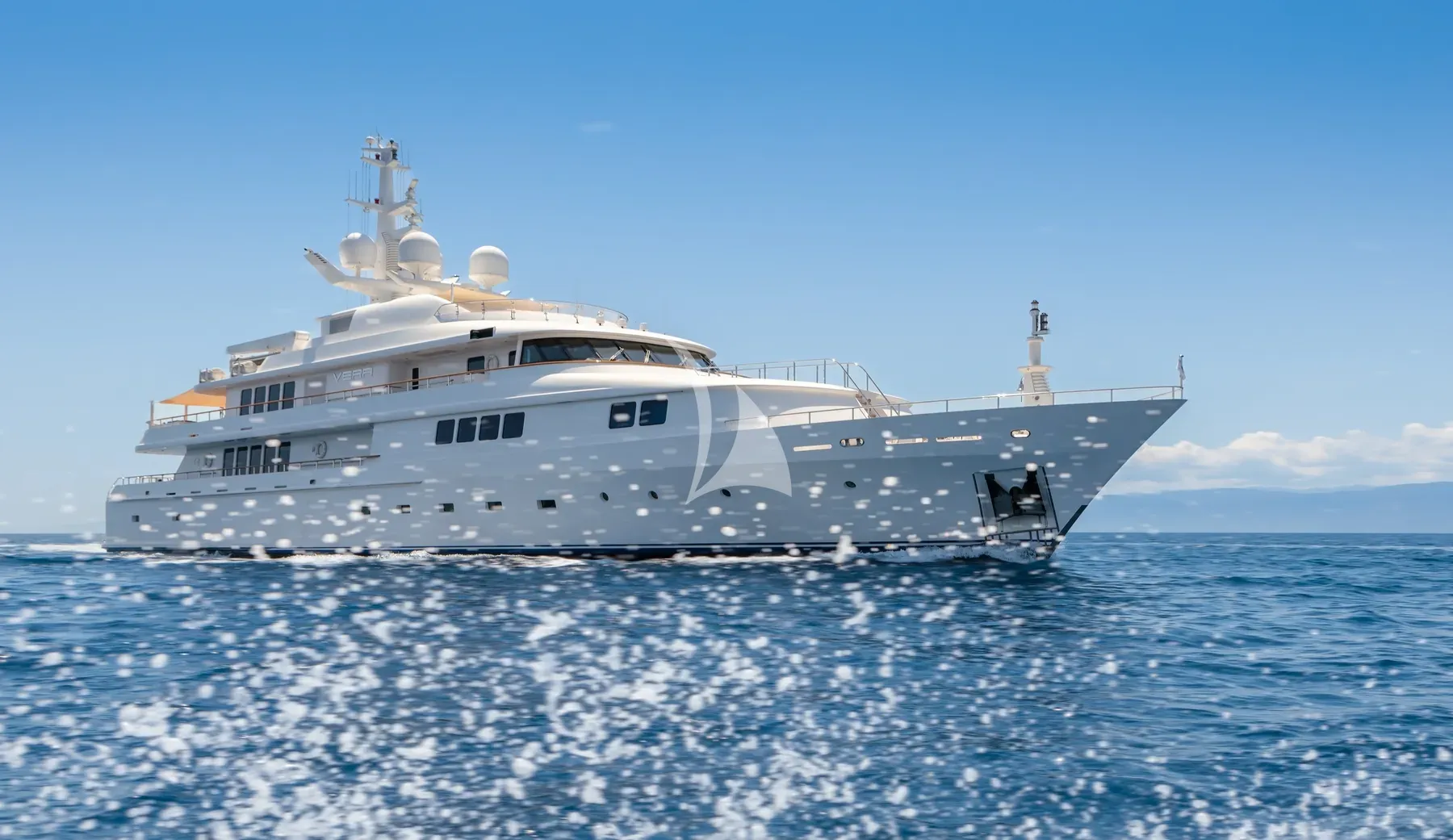 VERA – Exterior
