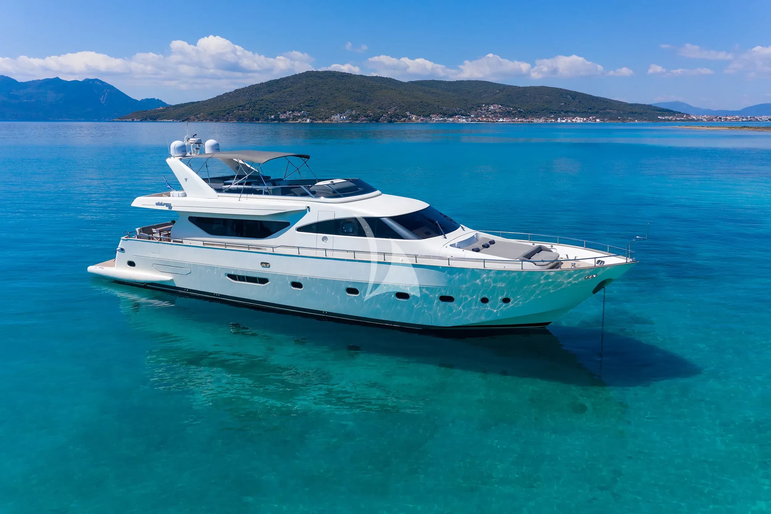 FREEDOM – Exterior
