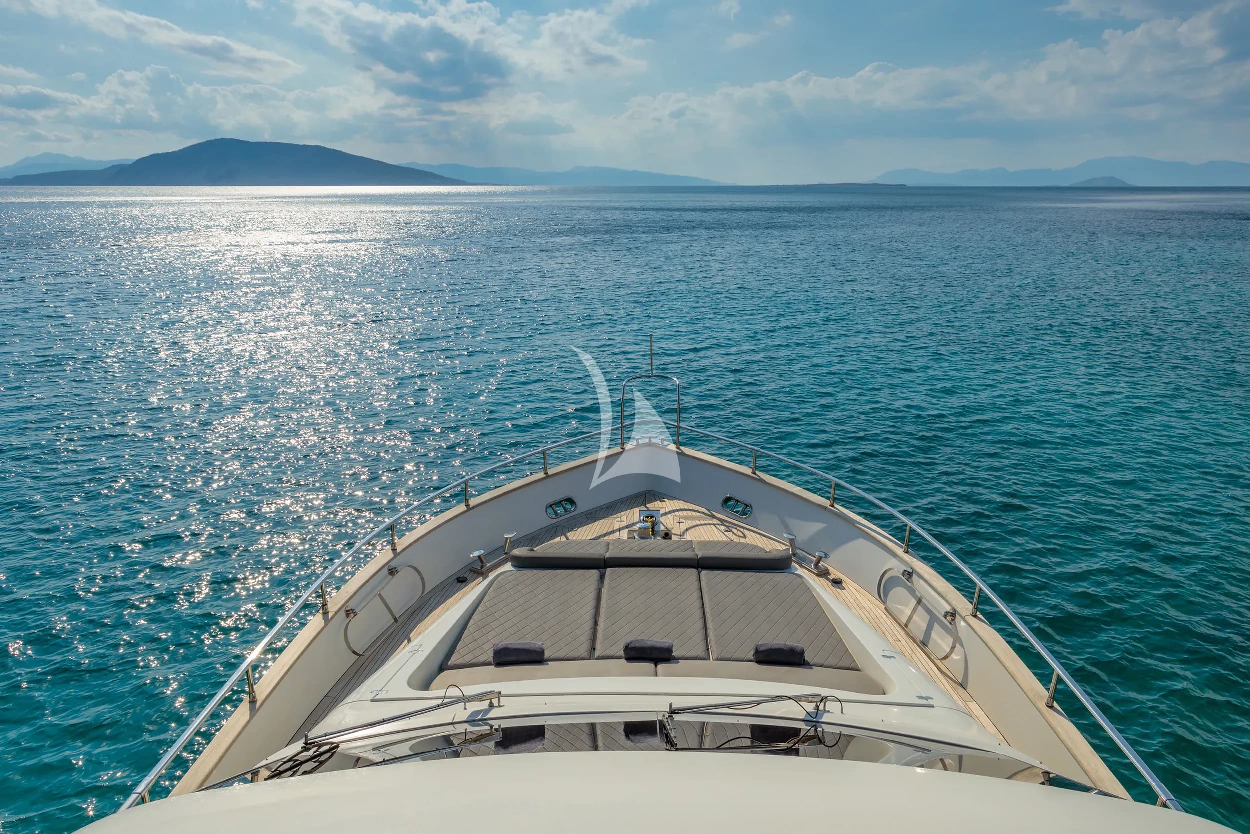 FREEDOM – Exterior