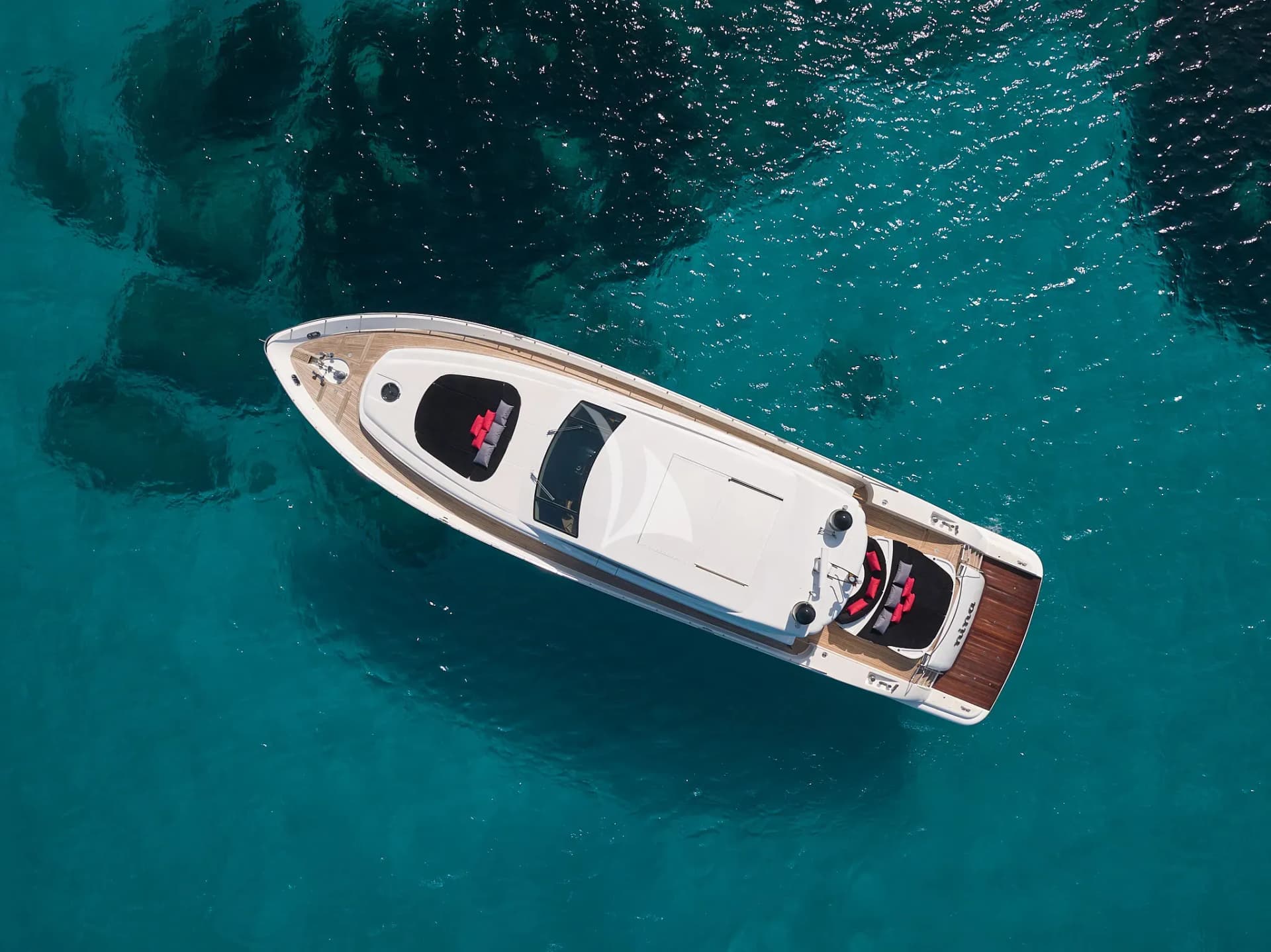 NINA – Exterior