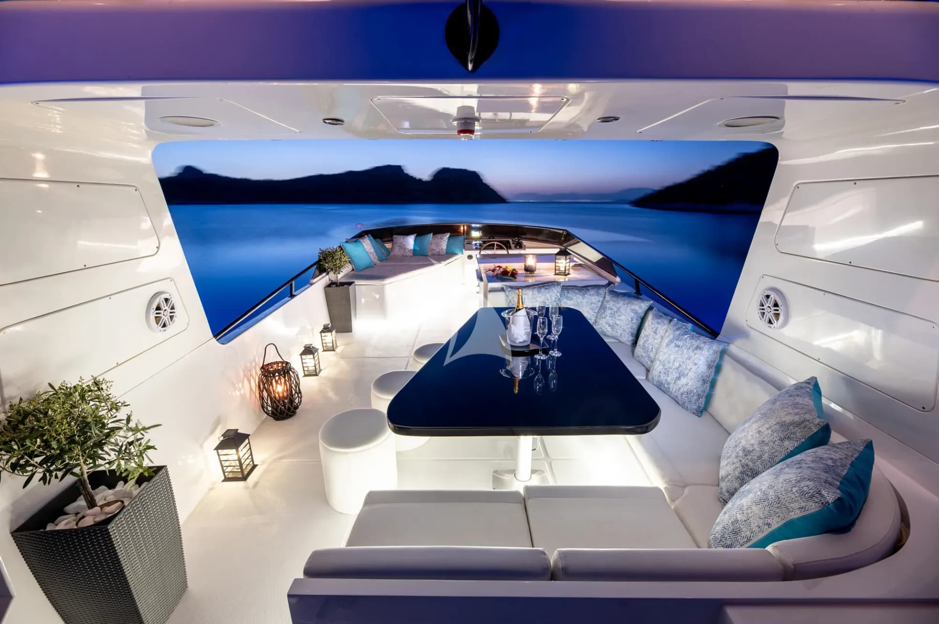 WISH – Exterior