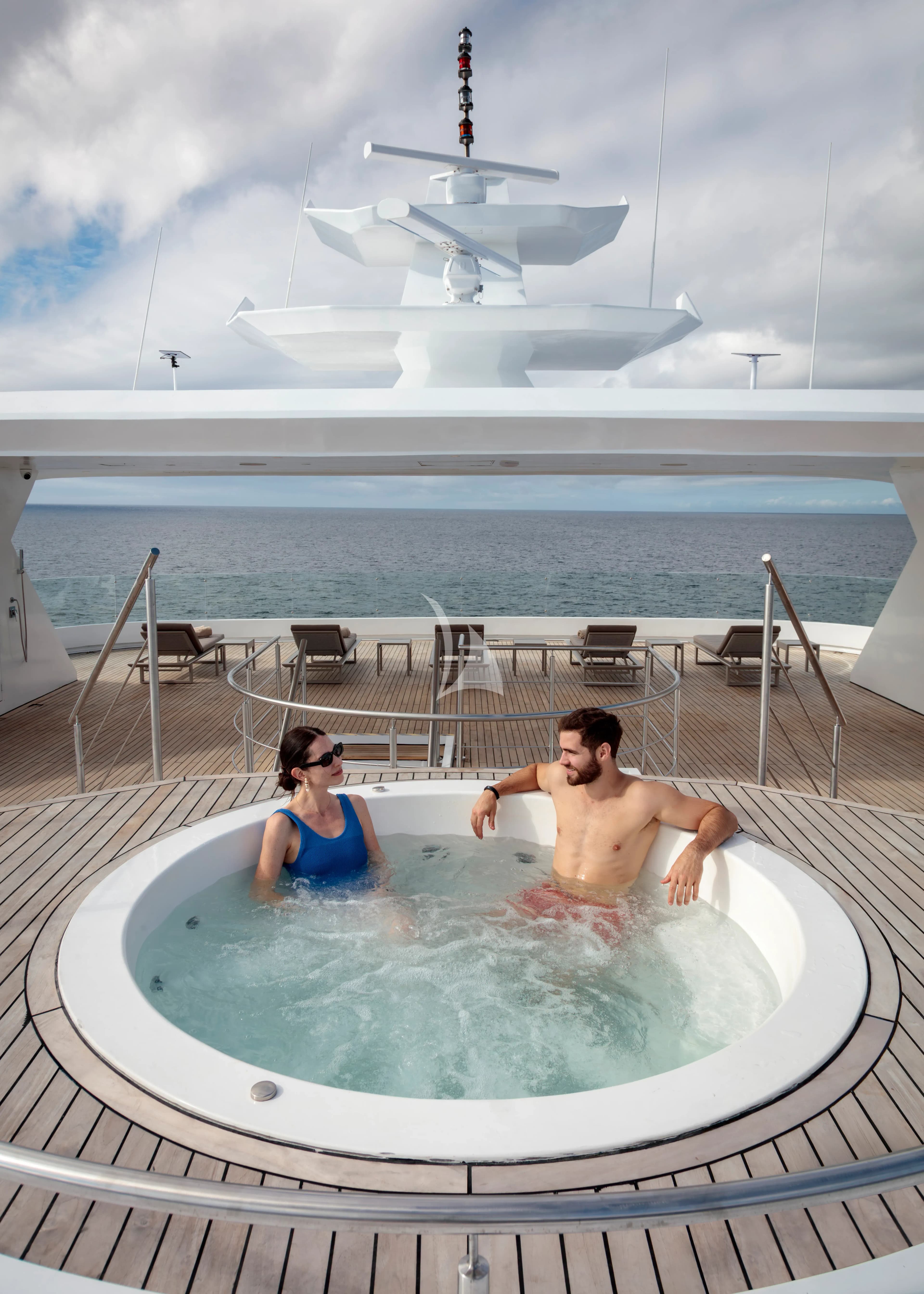 HERMES – Exterior