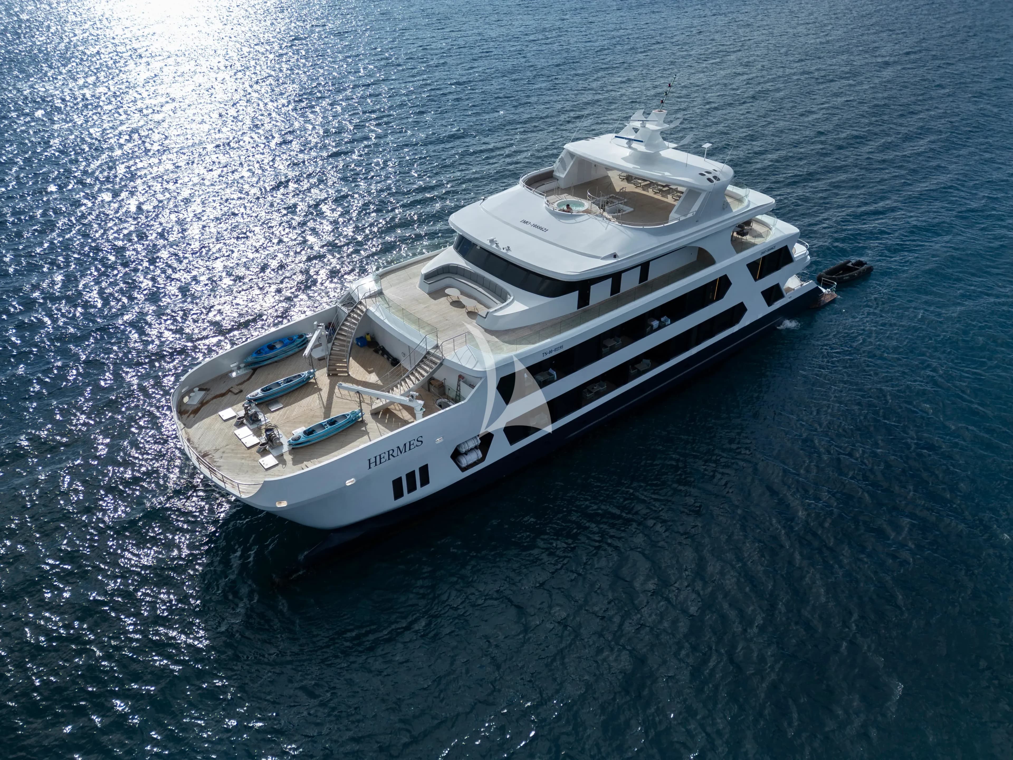 HERMES – Exterior