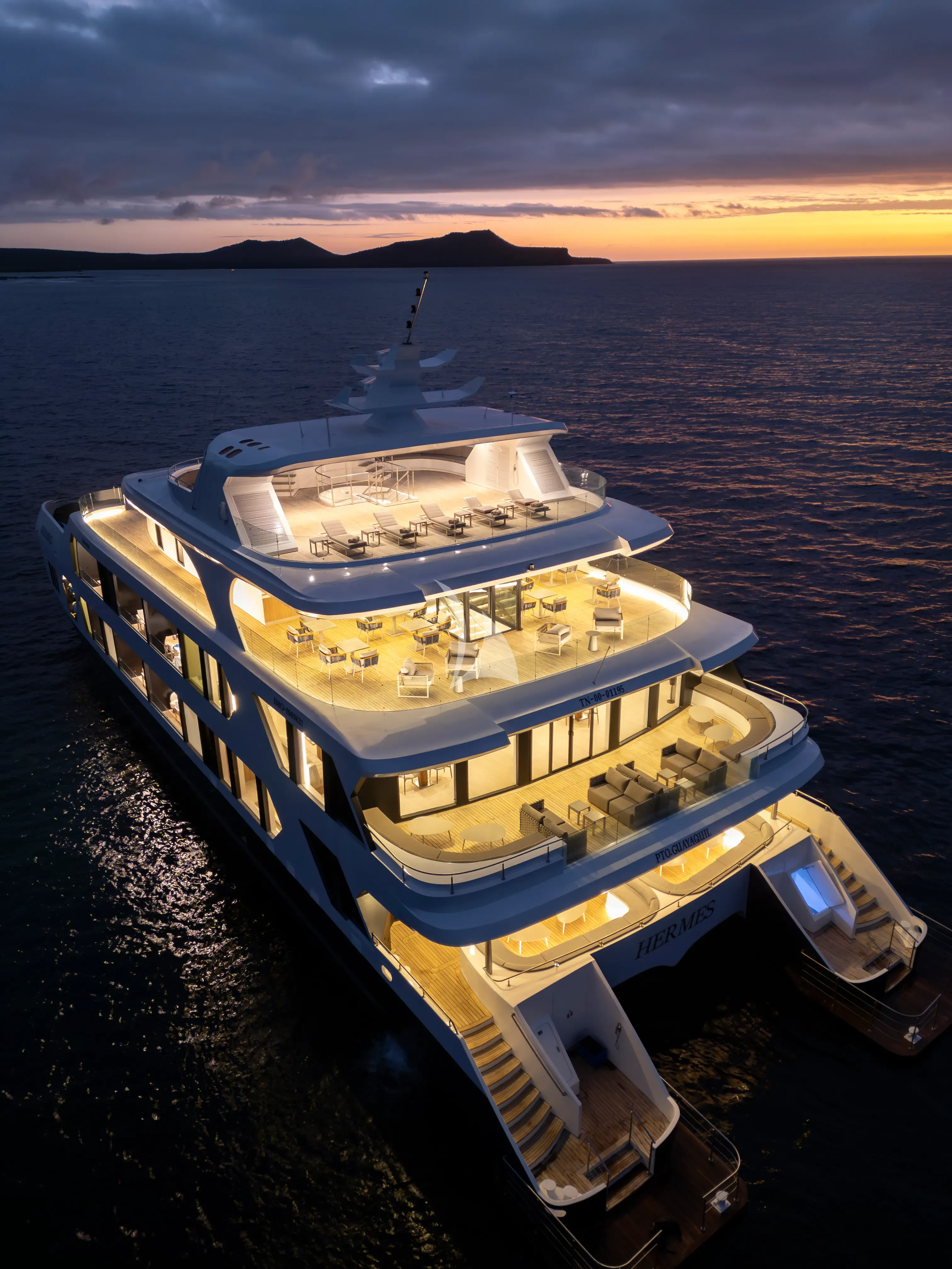 HERMES – Exterior