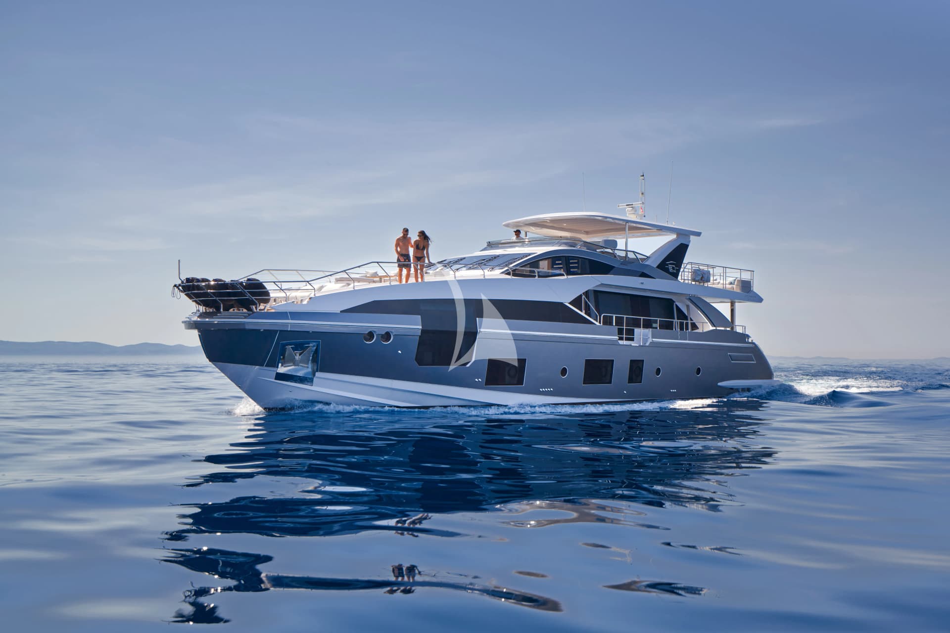 ALUMINIA TOO – Exterior