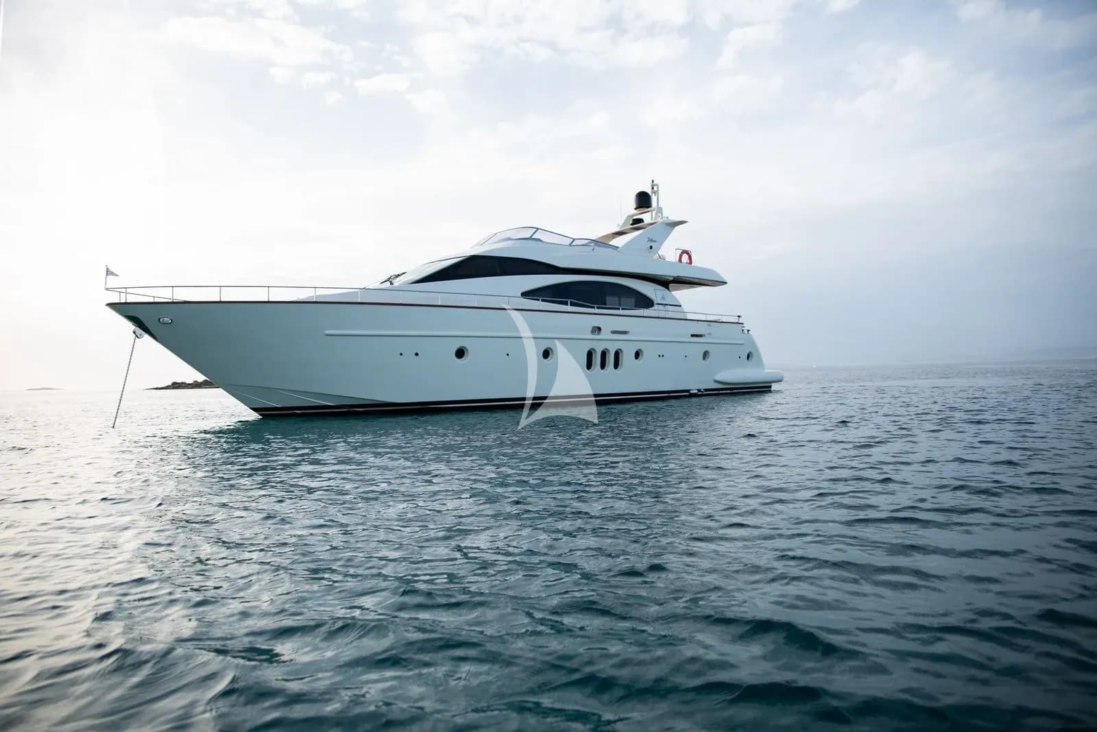 ESTIA ZEUS – Exterior