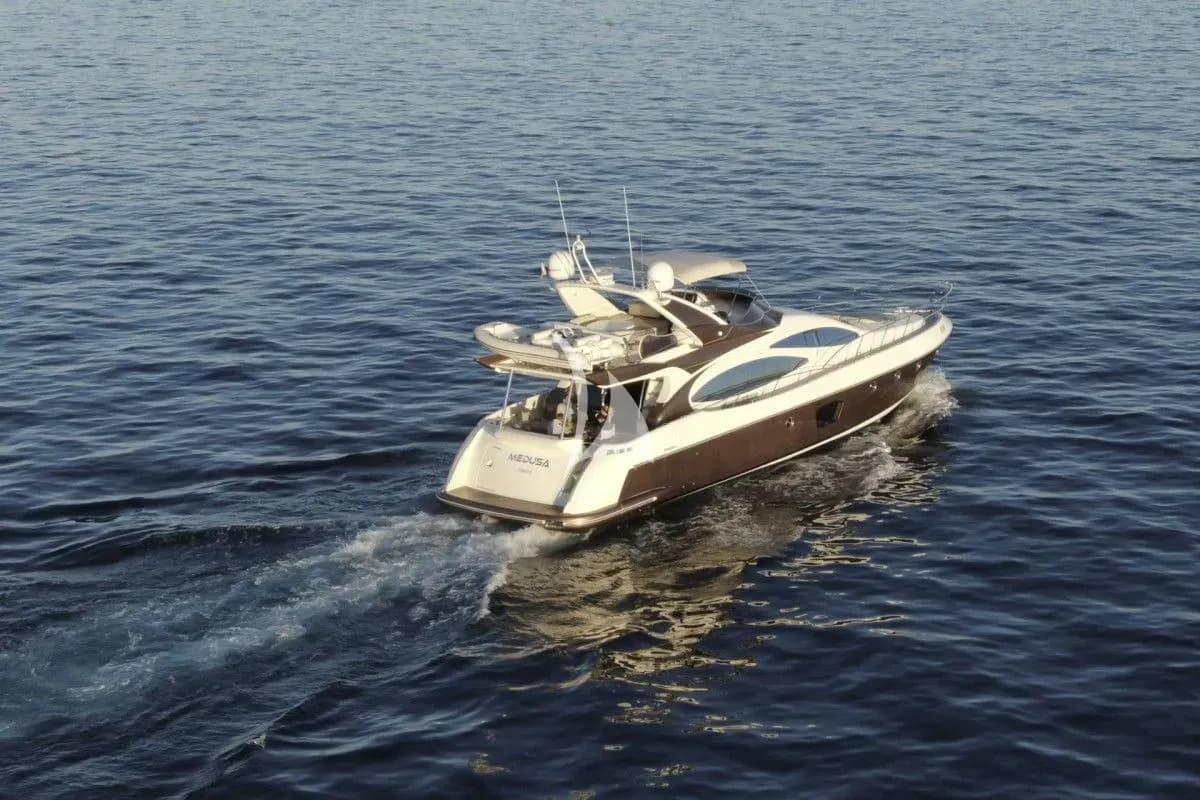 MEDUSA – Exterior