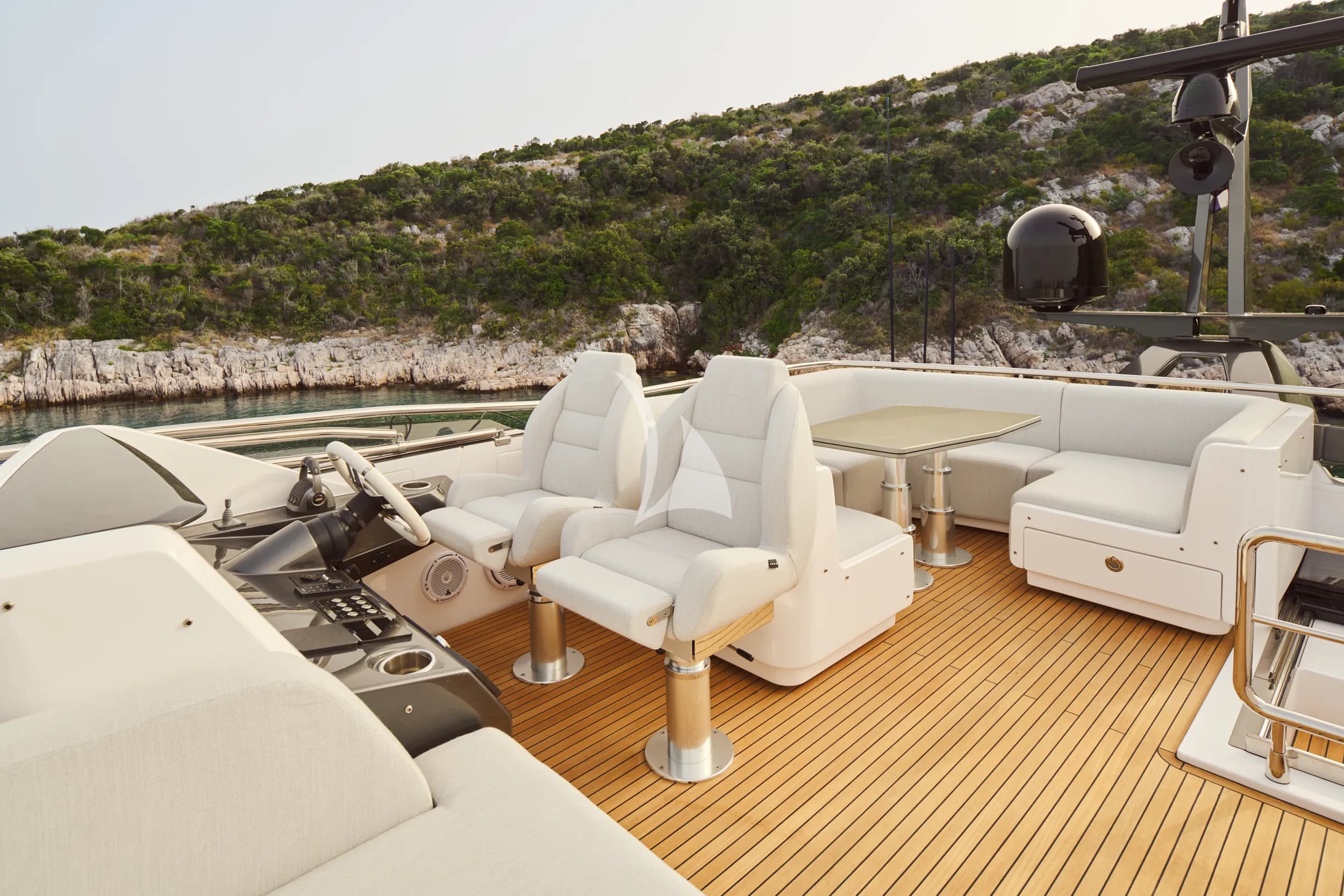 MYNE – Exterior