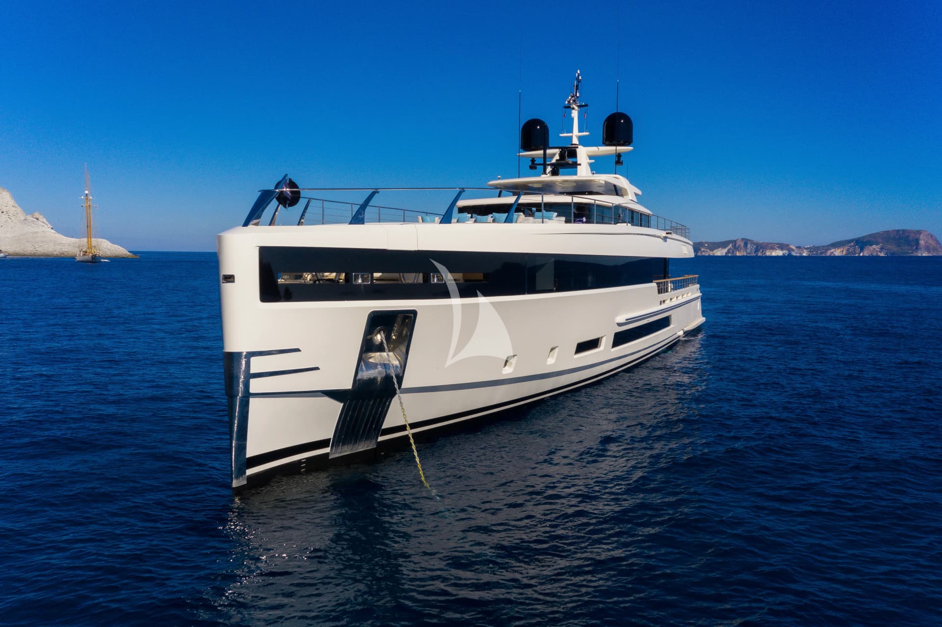 KATANA X – Exterior