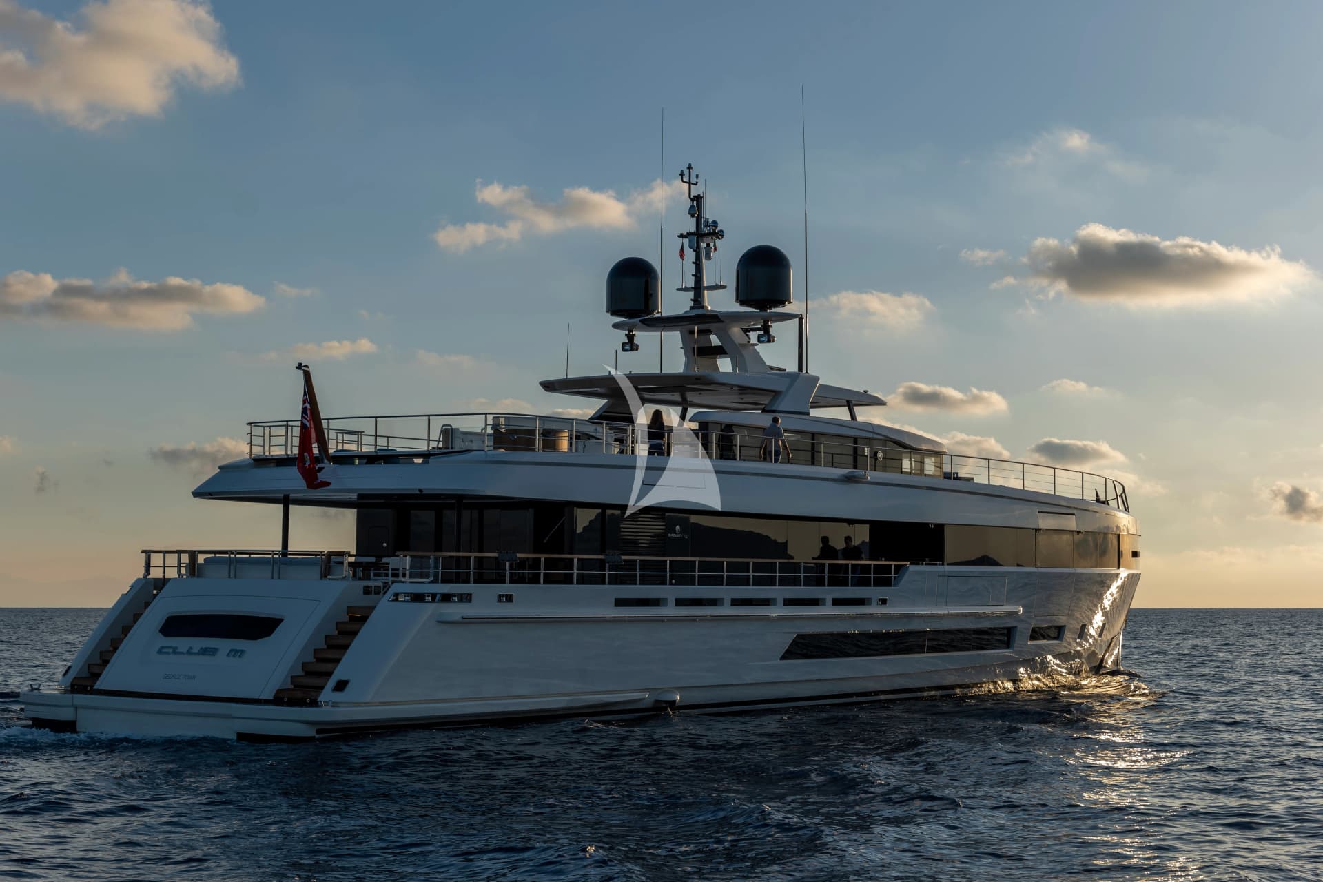 KATANA X – Exterior