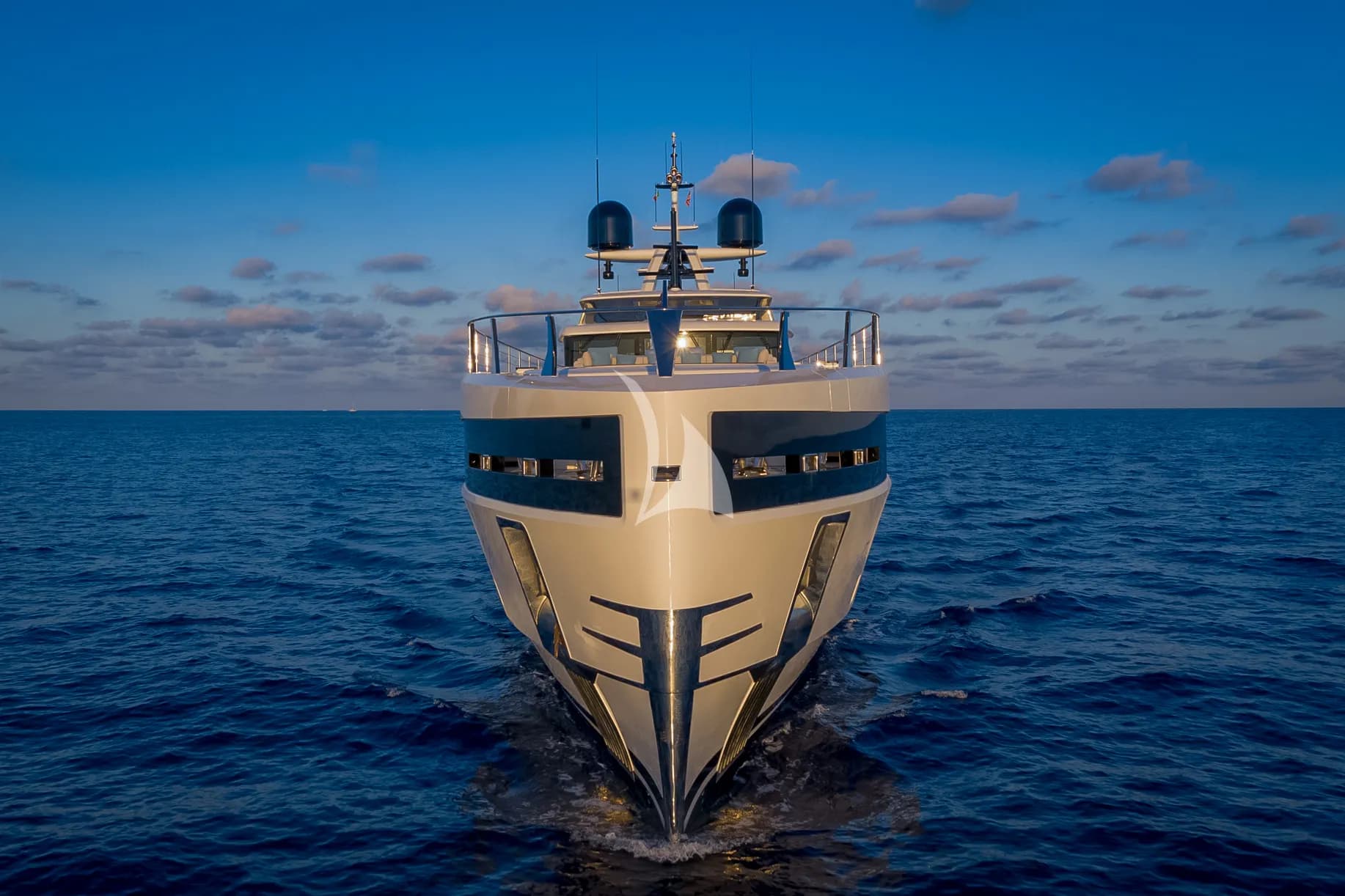KATANA X – Exterior