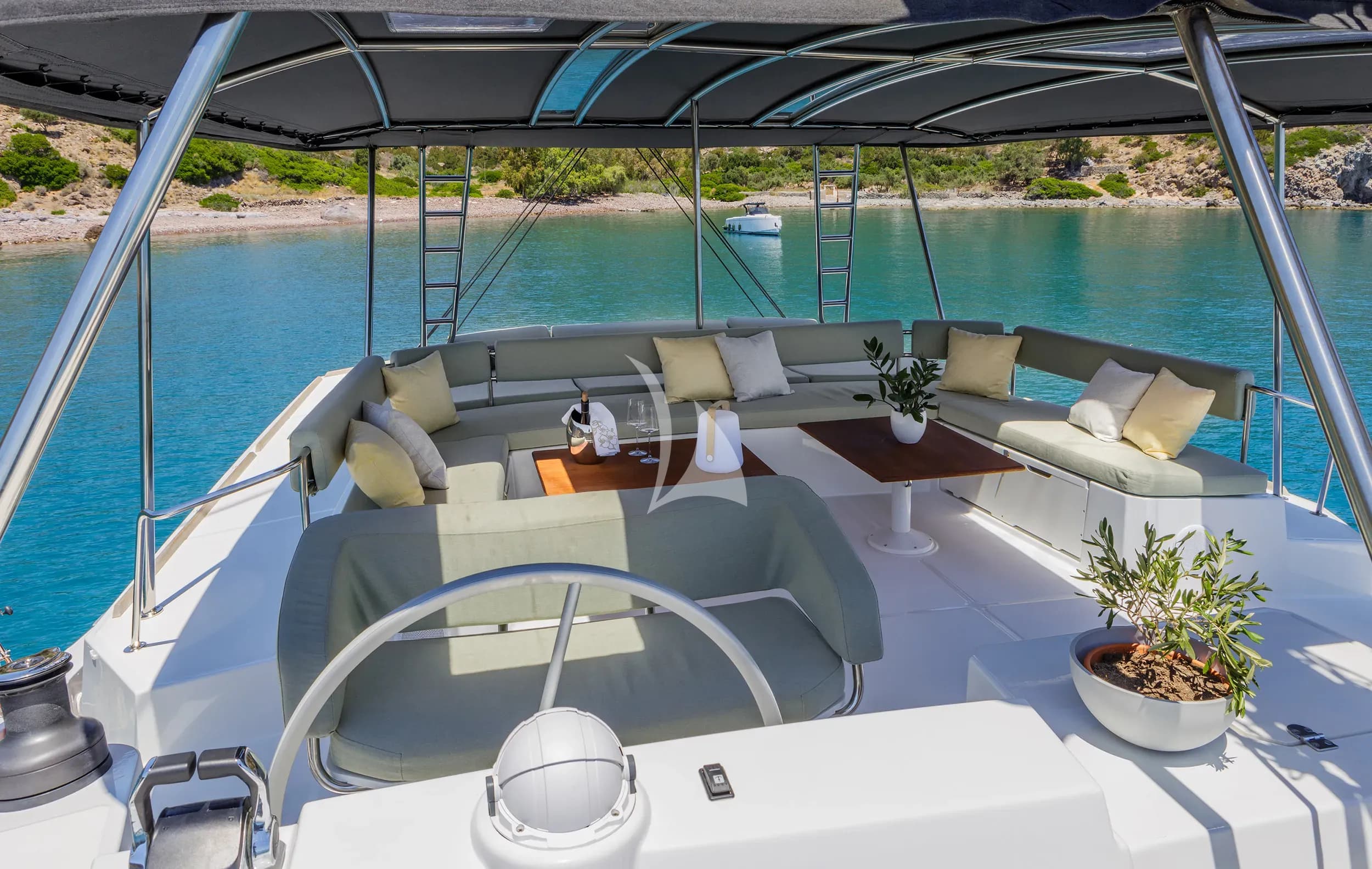 LIBRA – Exterior