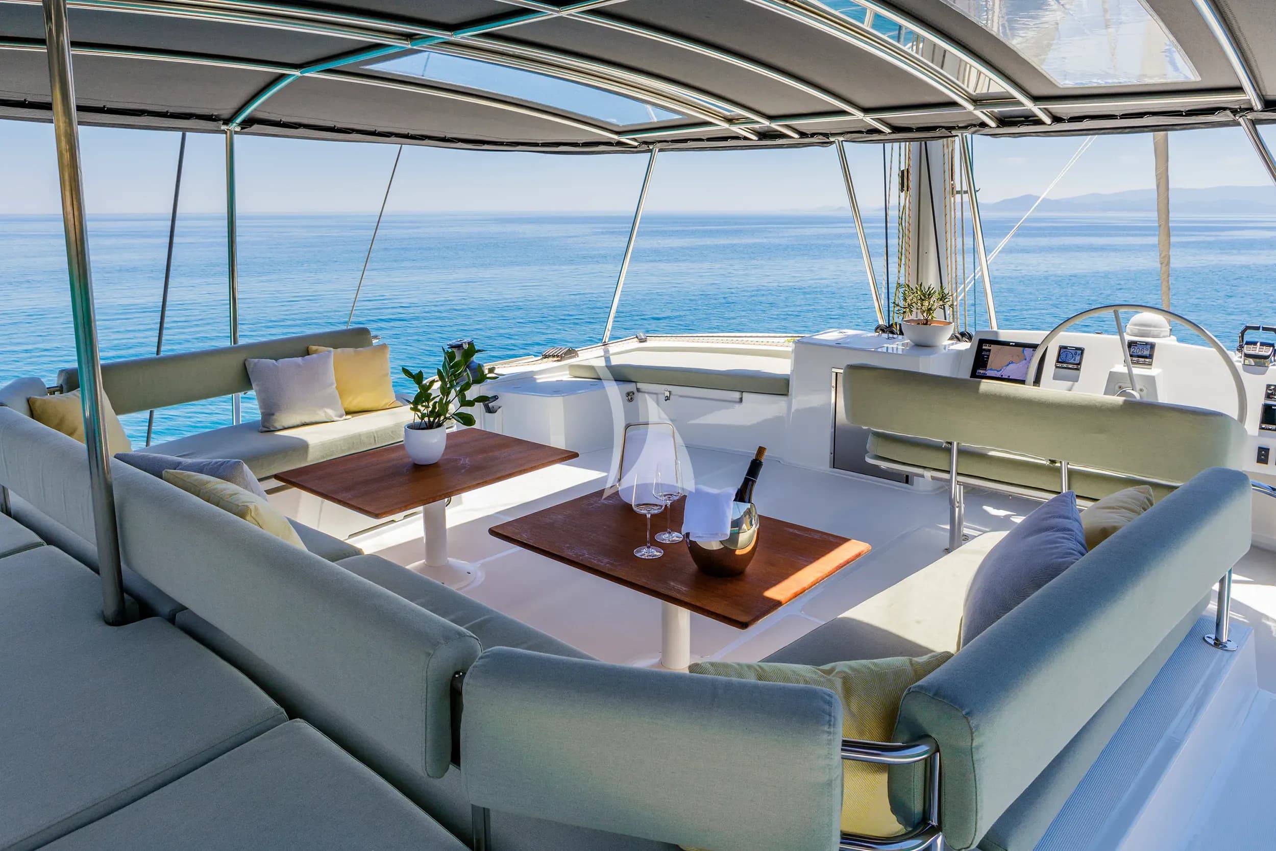 LIBRA – Exterior