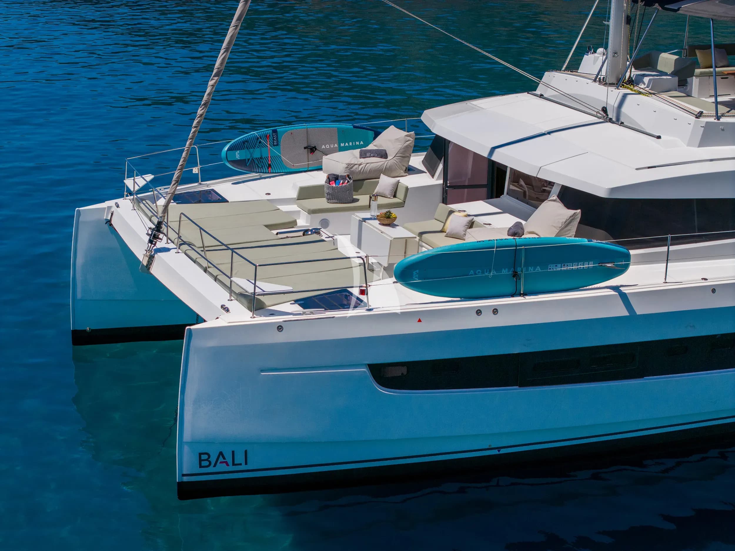 LIBRA – Exterior