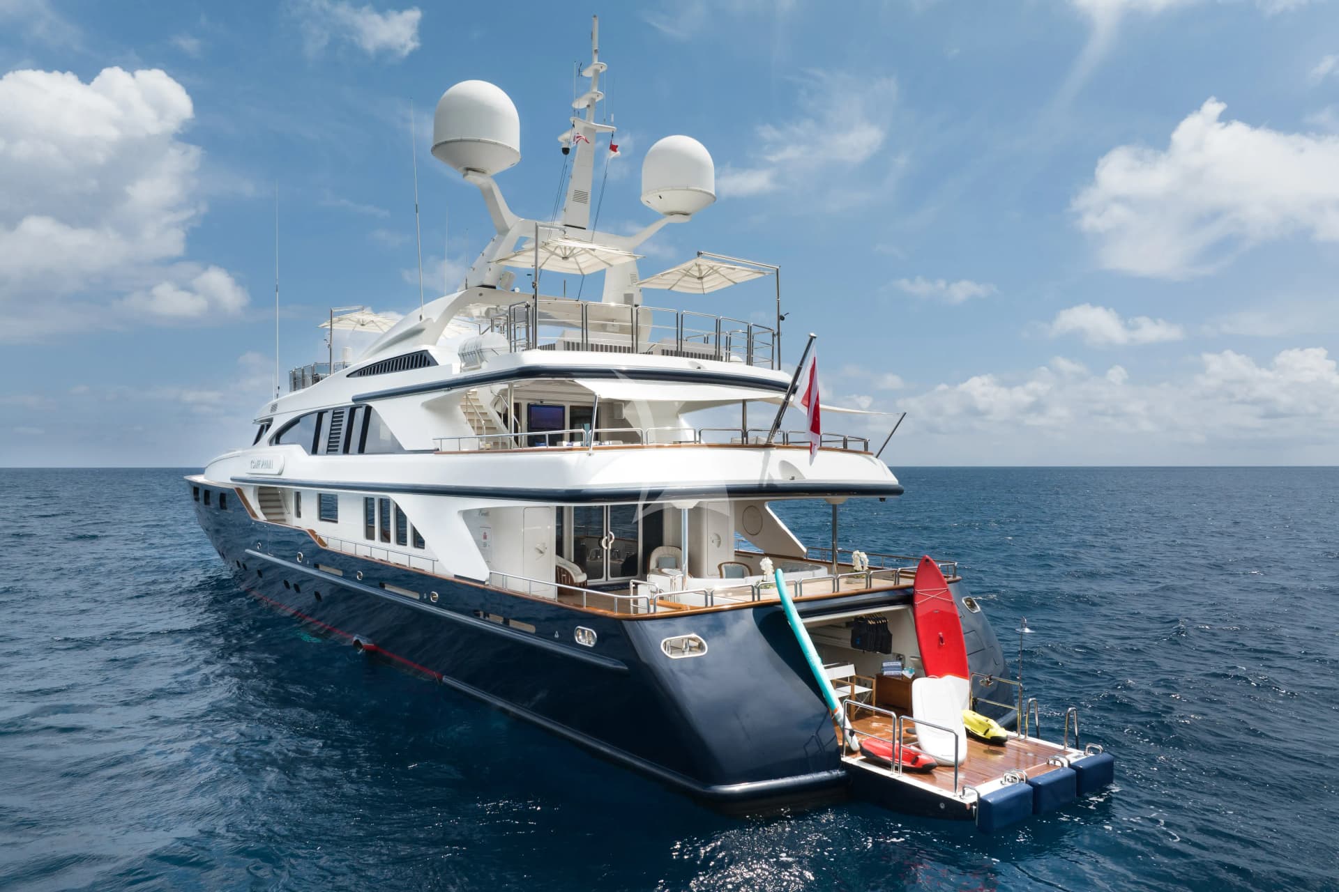 COME PRIMA – Exterior