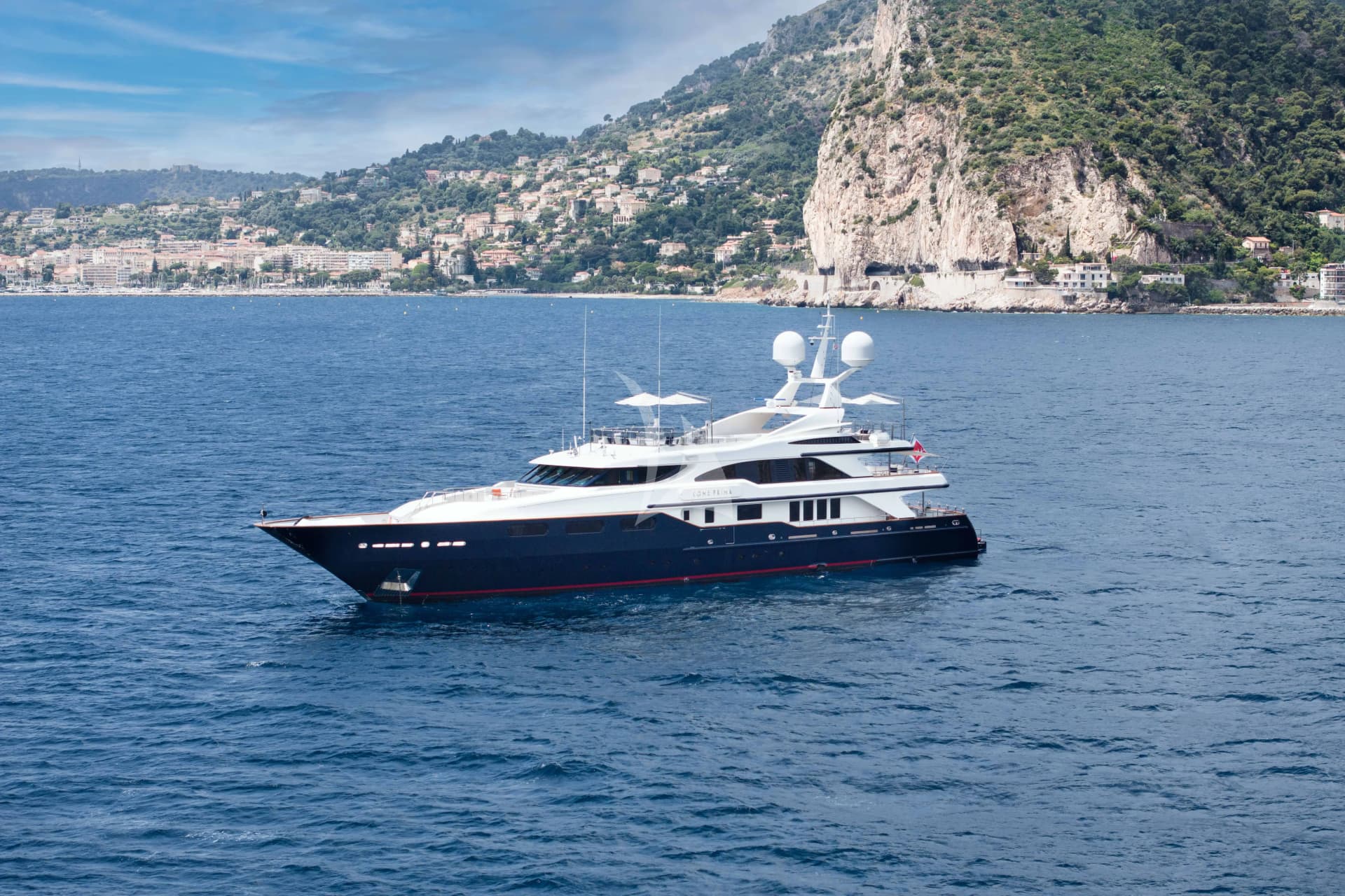 COME PRIMA – Exterior