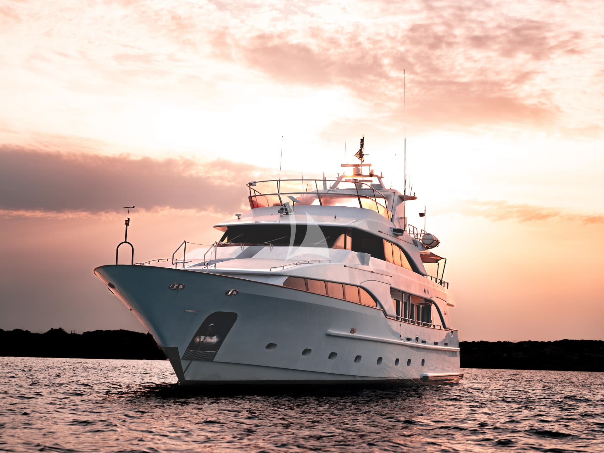 FRIENDSHIP – Exterior