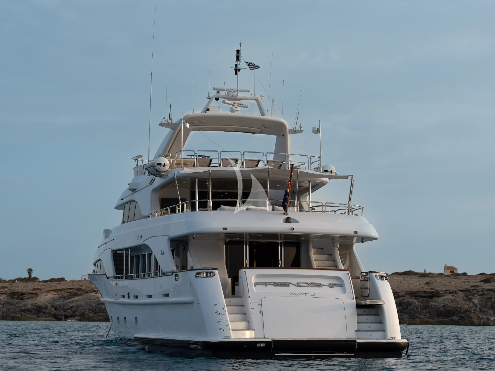 FRIENDSHIP – Exterior