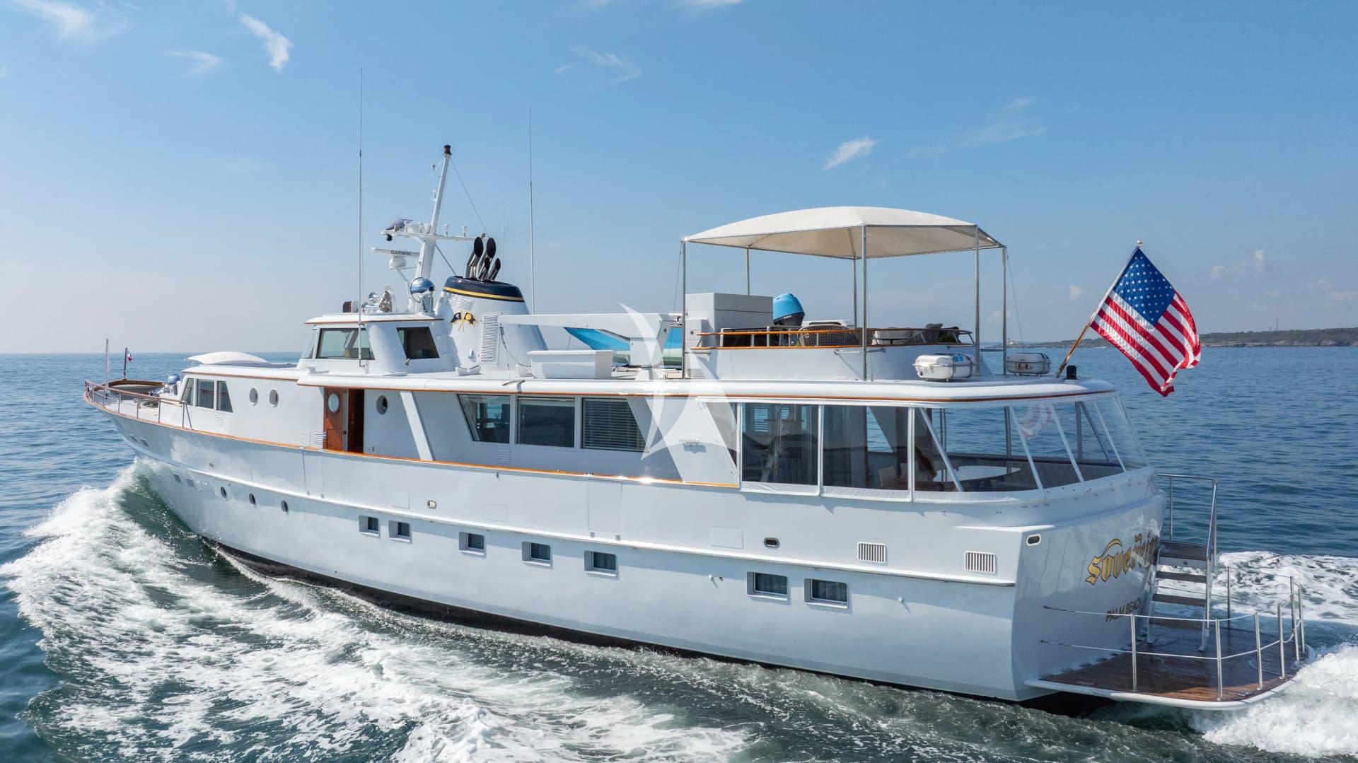 SOVEREIGN – Exterior