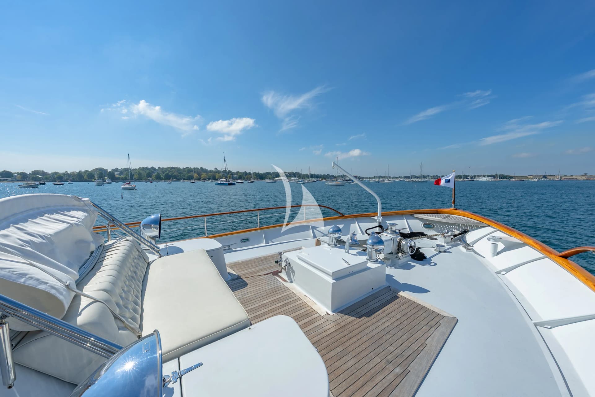 SOVEREIGN – Exterior