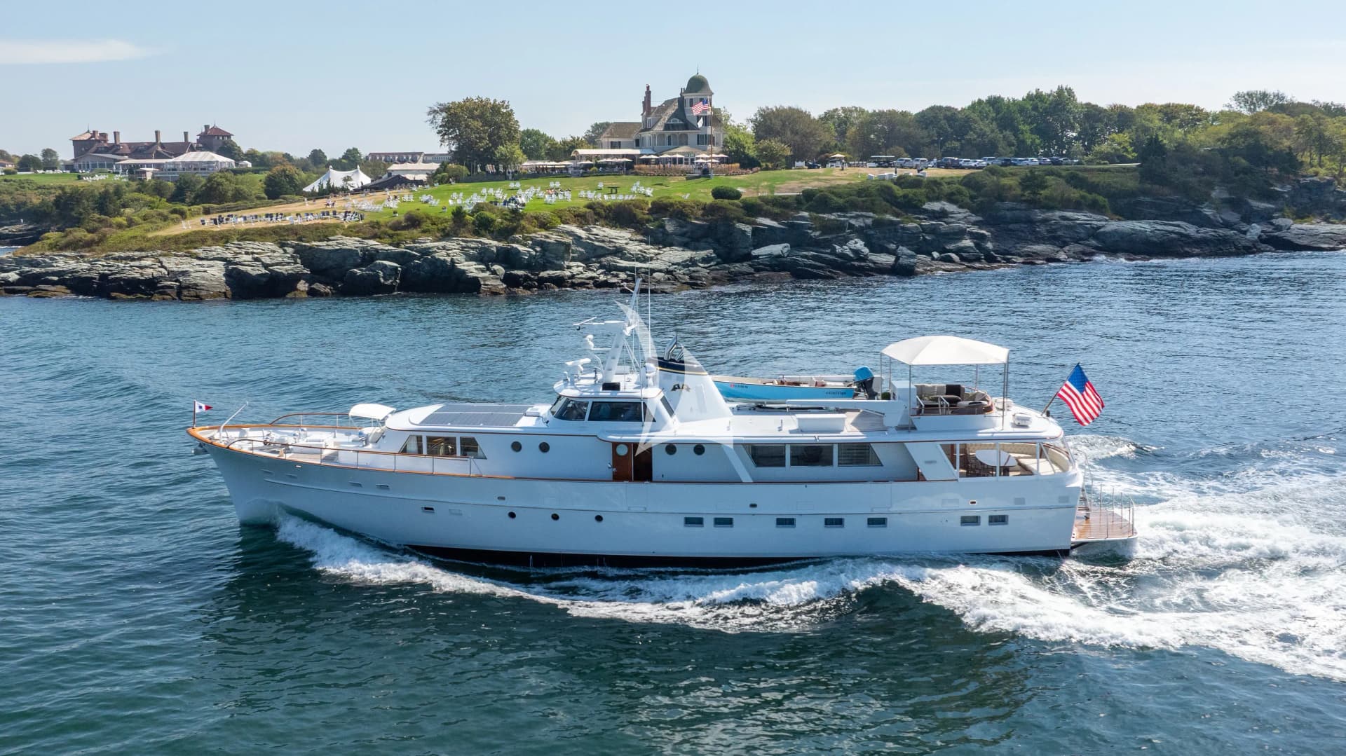 SOVEREIGN – Exterior