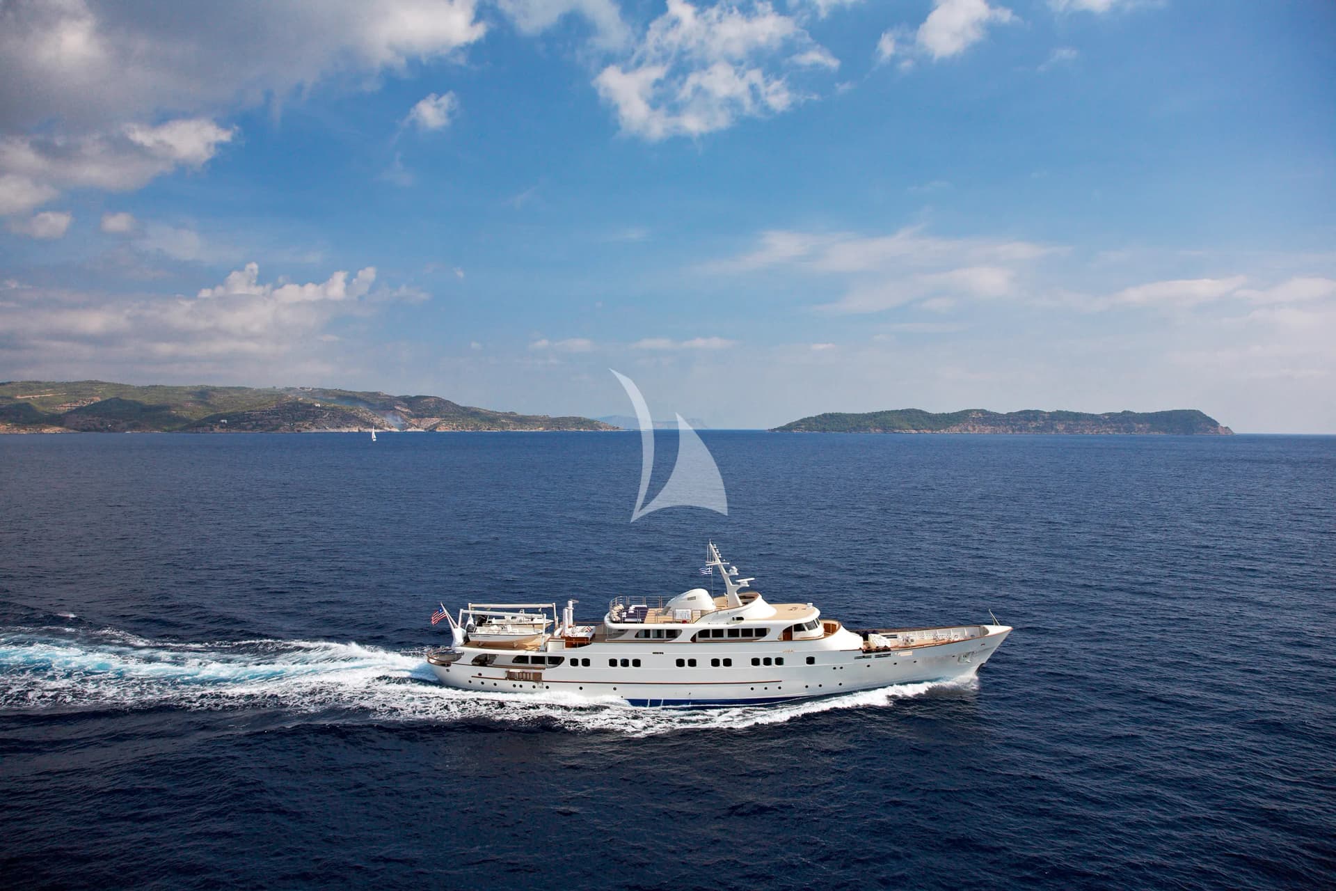 NORTHWIND II – Exterior