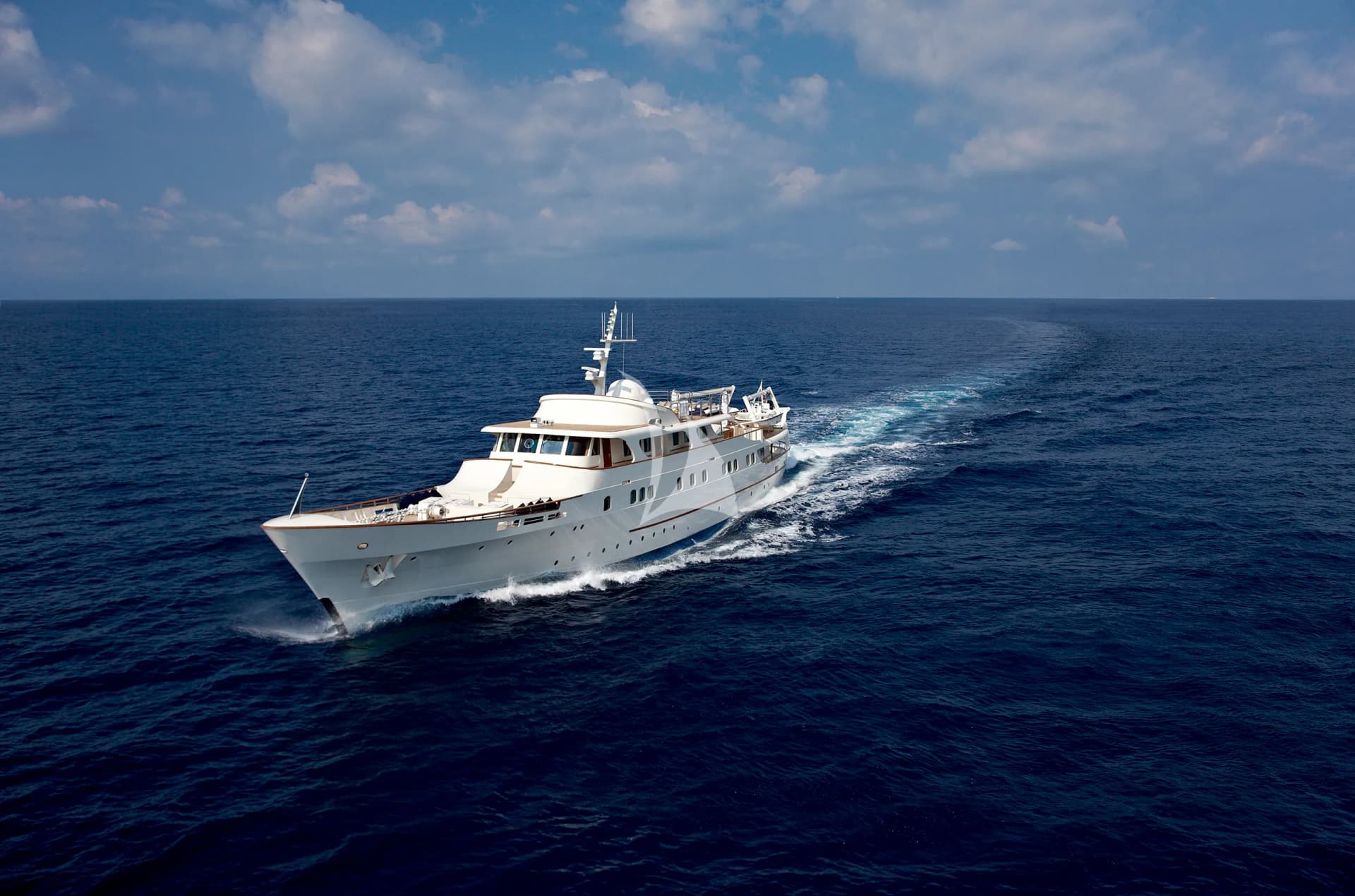 NORTHWIND II – Exterior