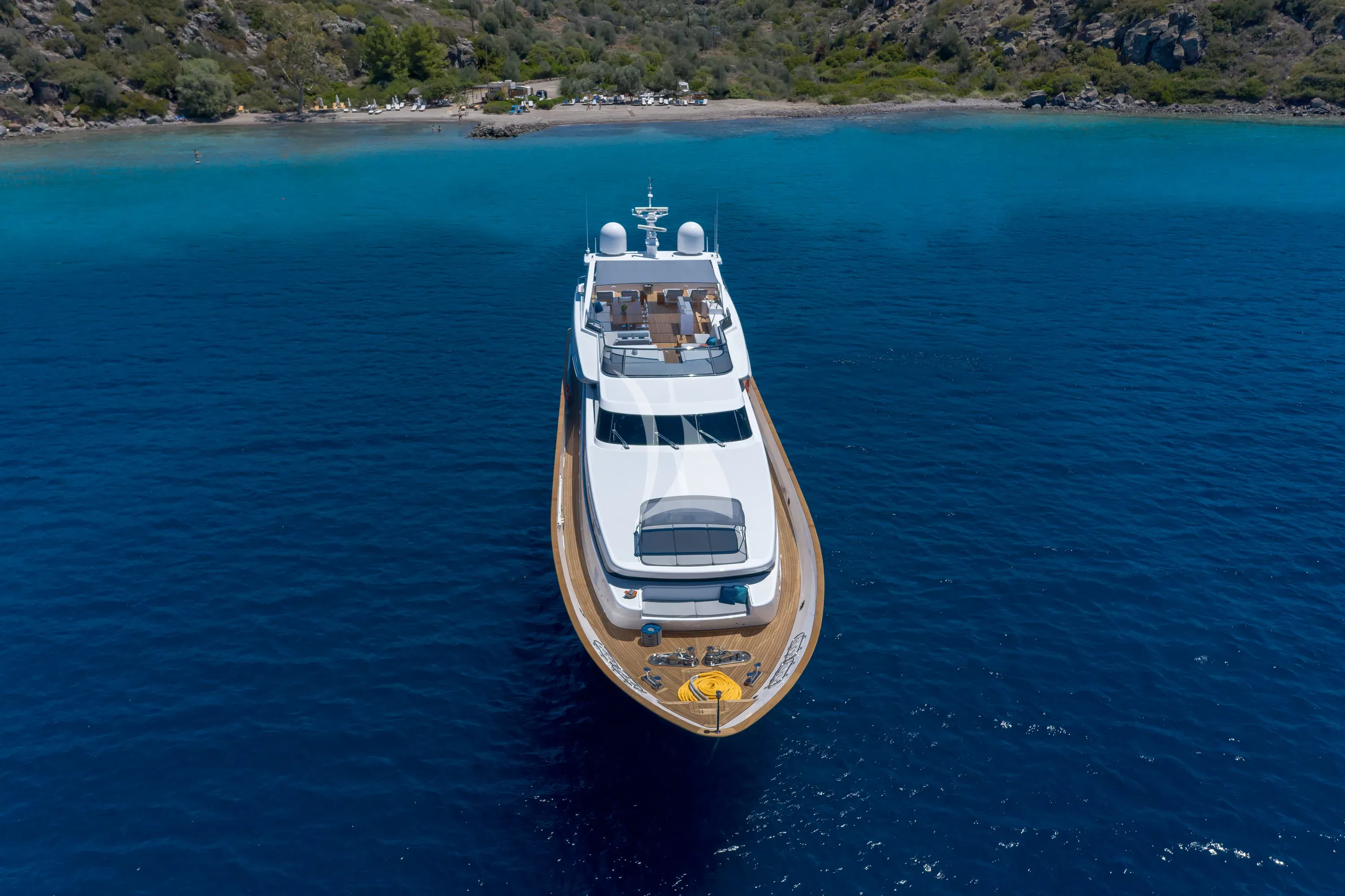 SHOOTING STAR – Exterior