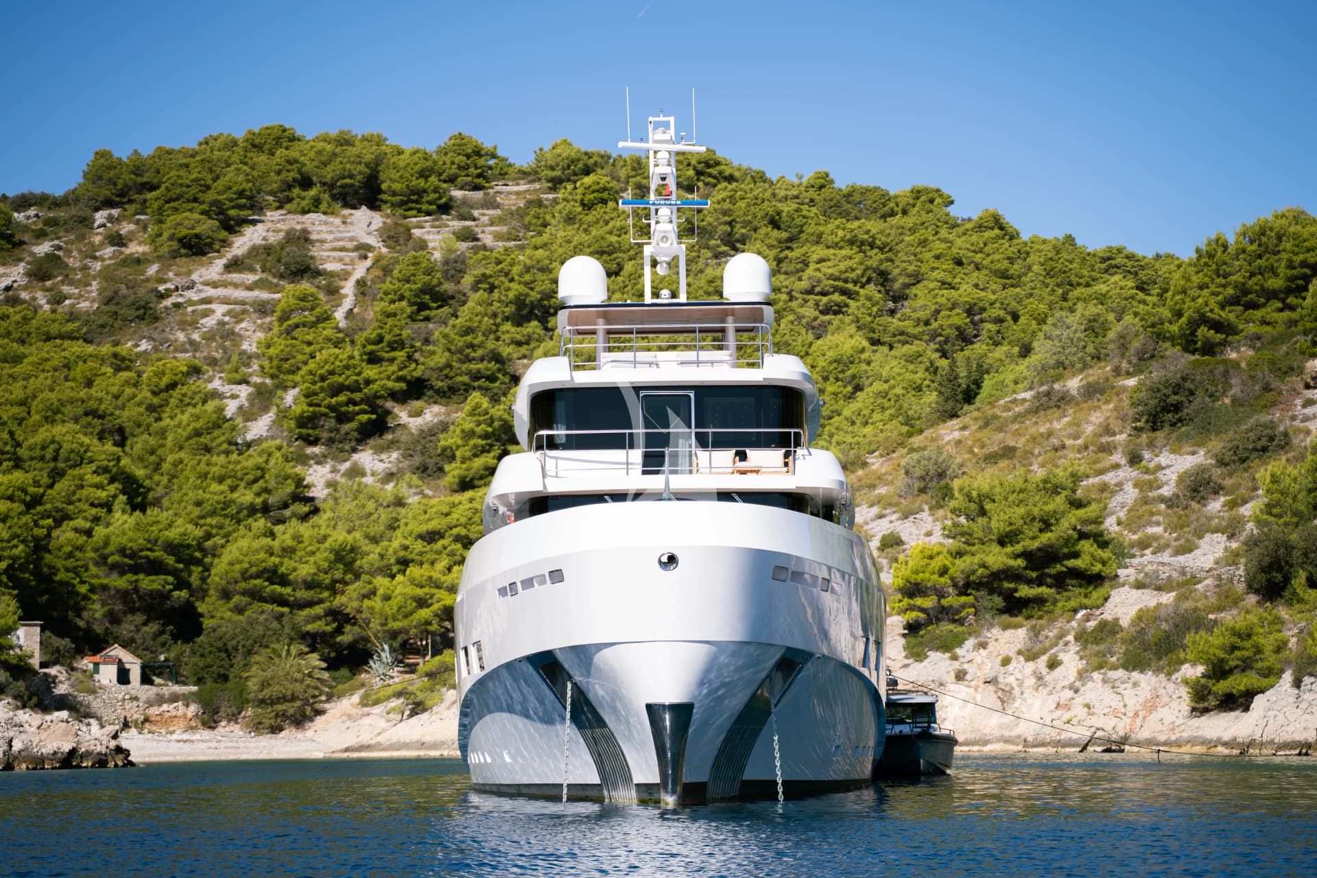 Renata – Exterior