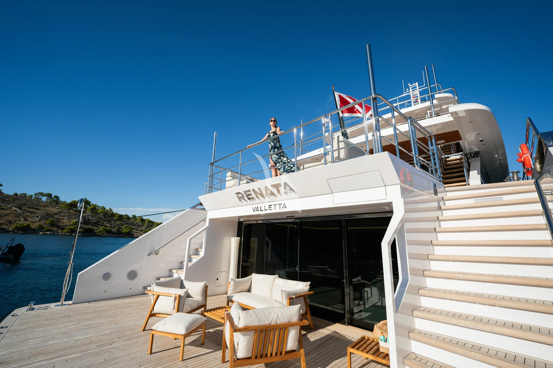 Renata – Exterior