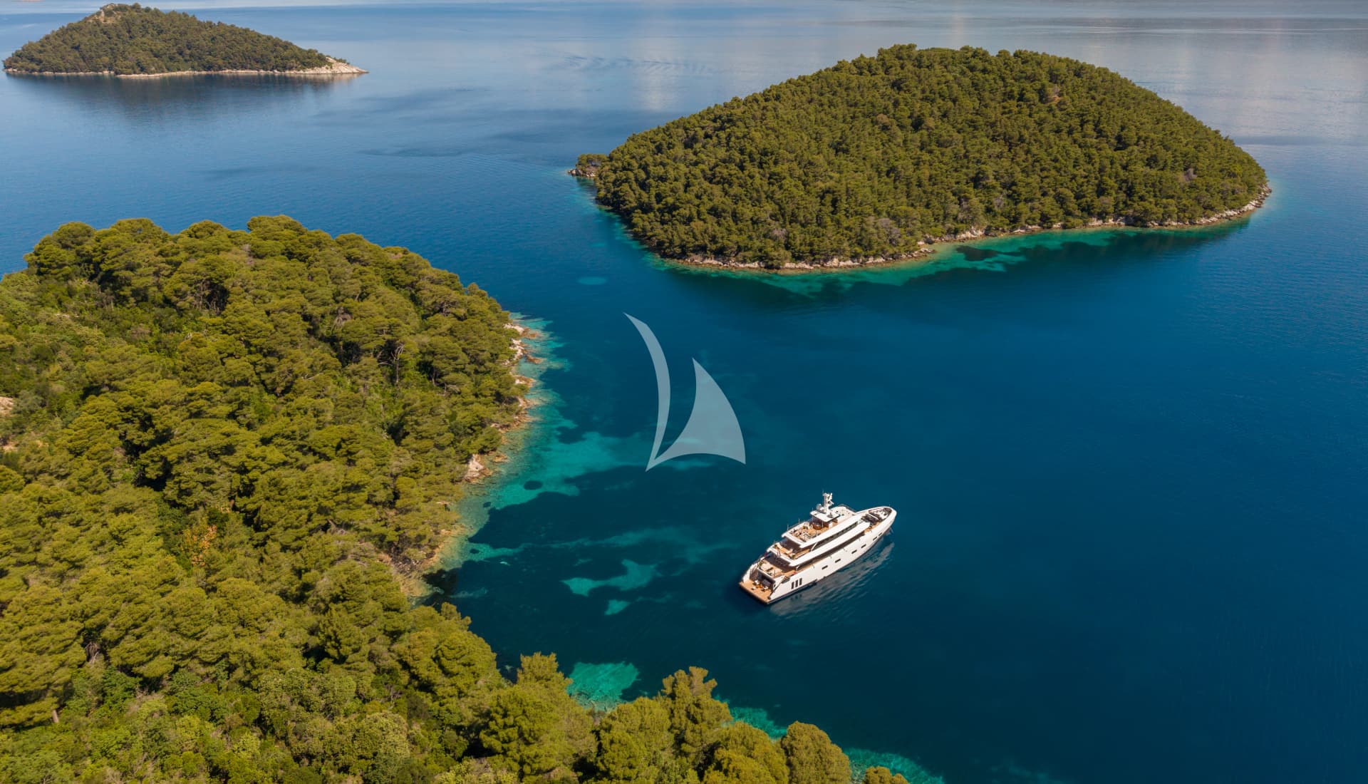 Renata – Exterior
