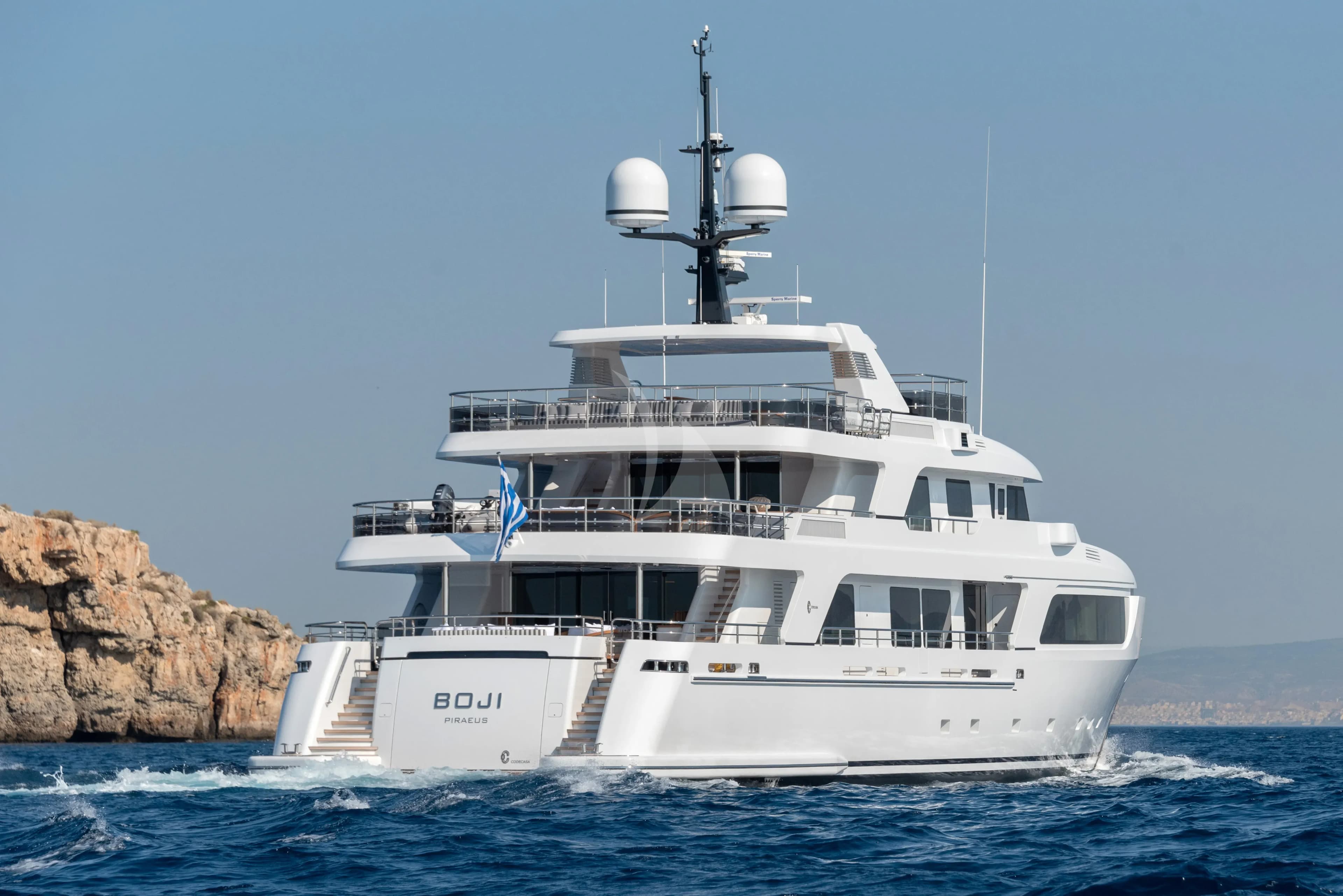 BOJI – Exterior