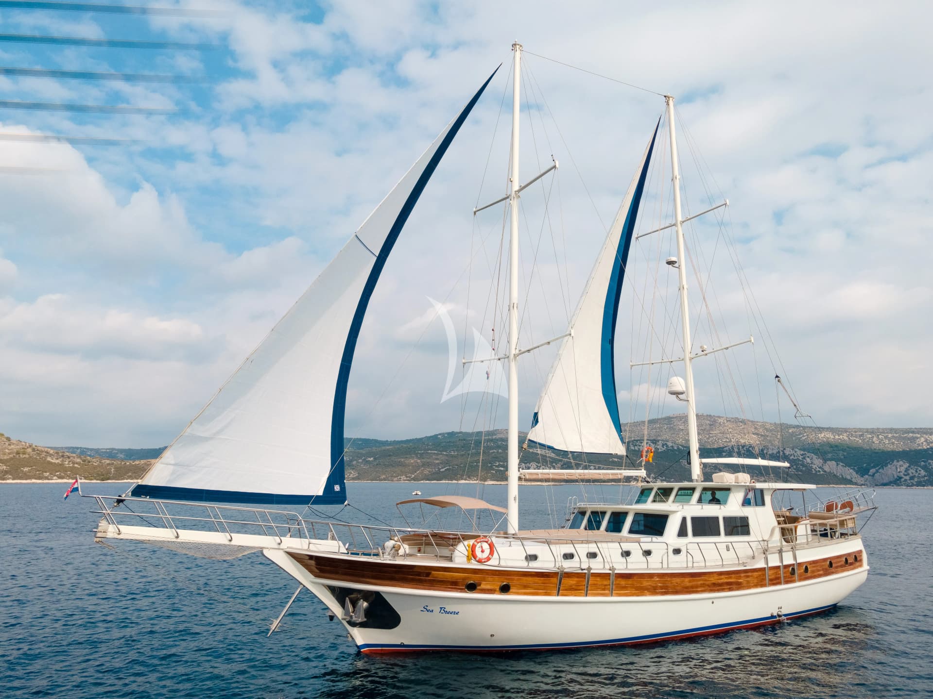 Sea Breeze – Exterior