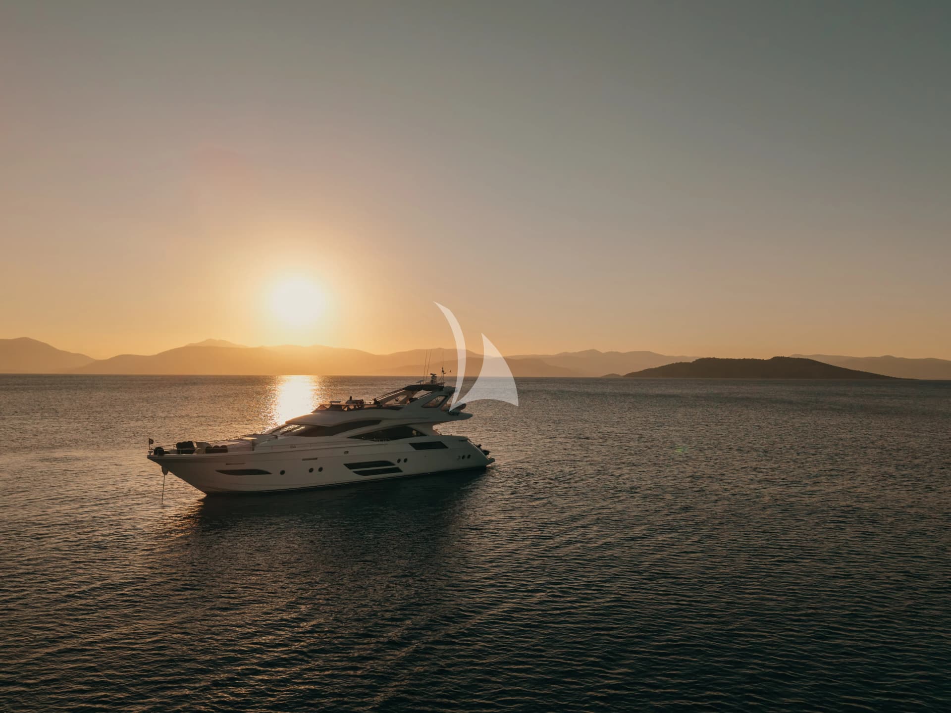 WHY NOT – Exterior