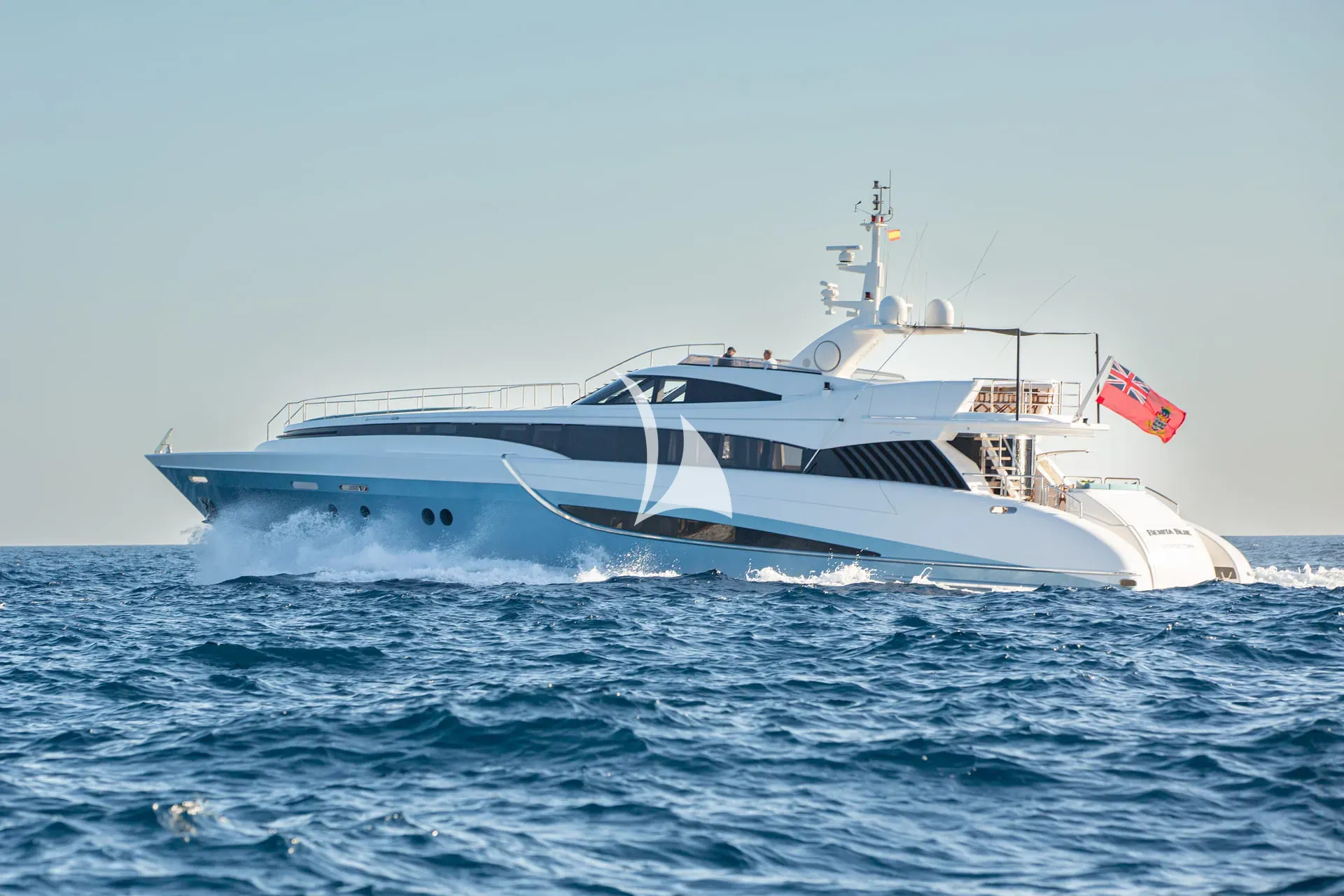 BENITA BLUE – Exterior