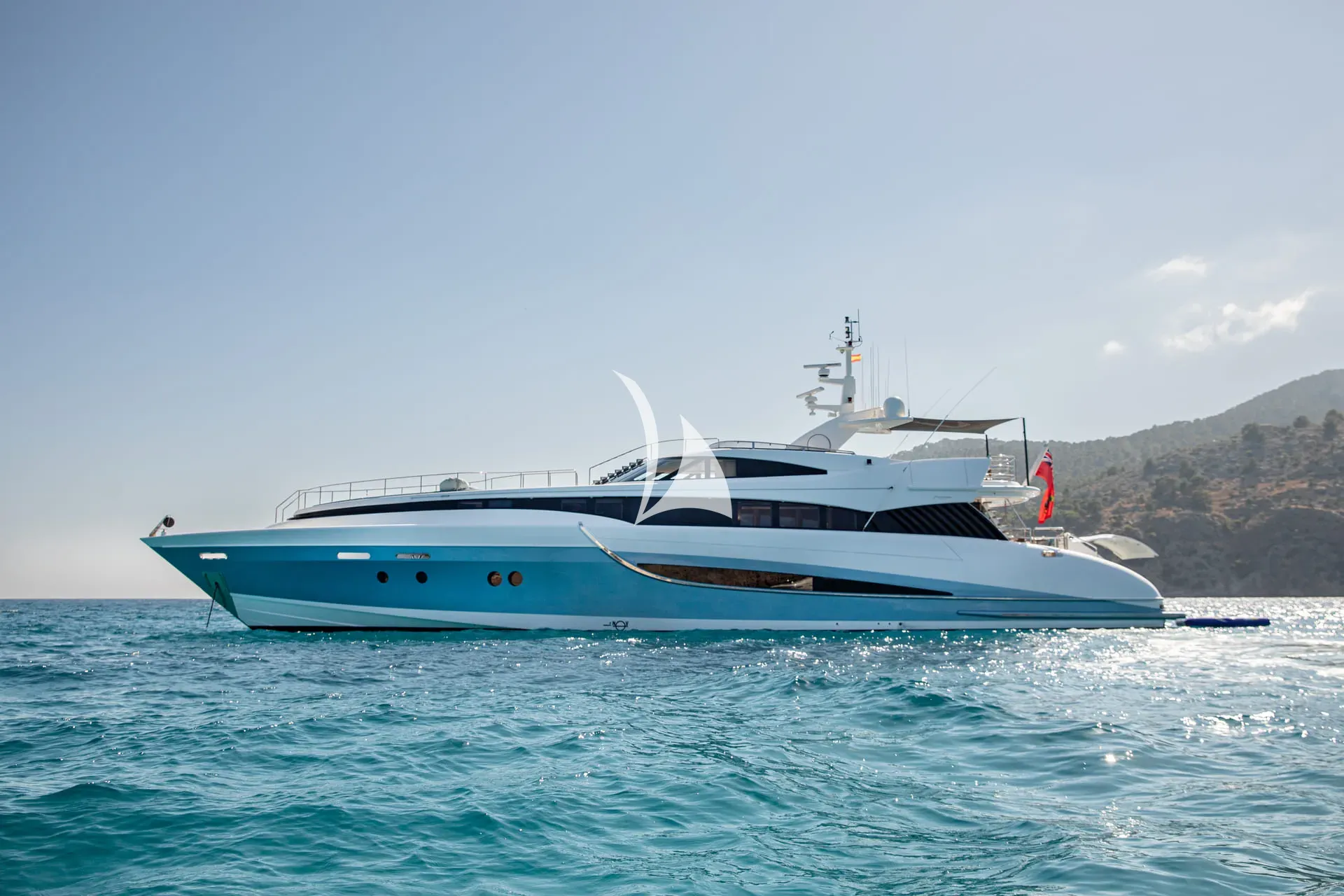 BENITA BLUE – Exterior
